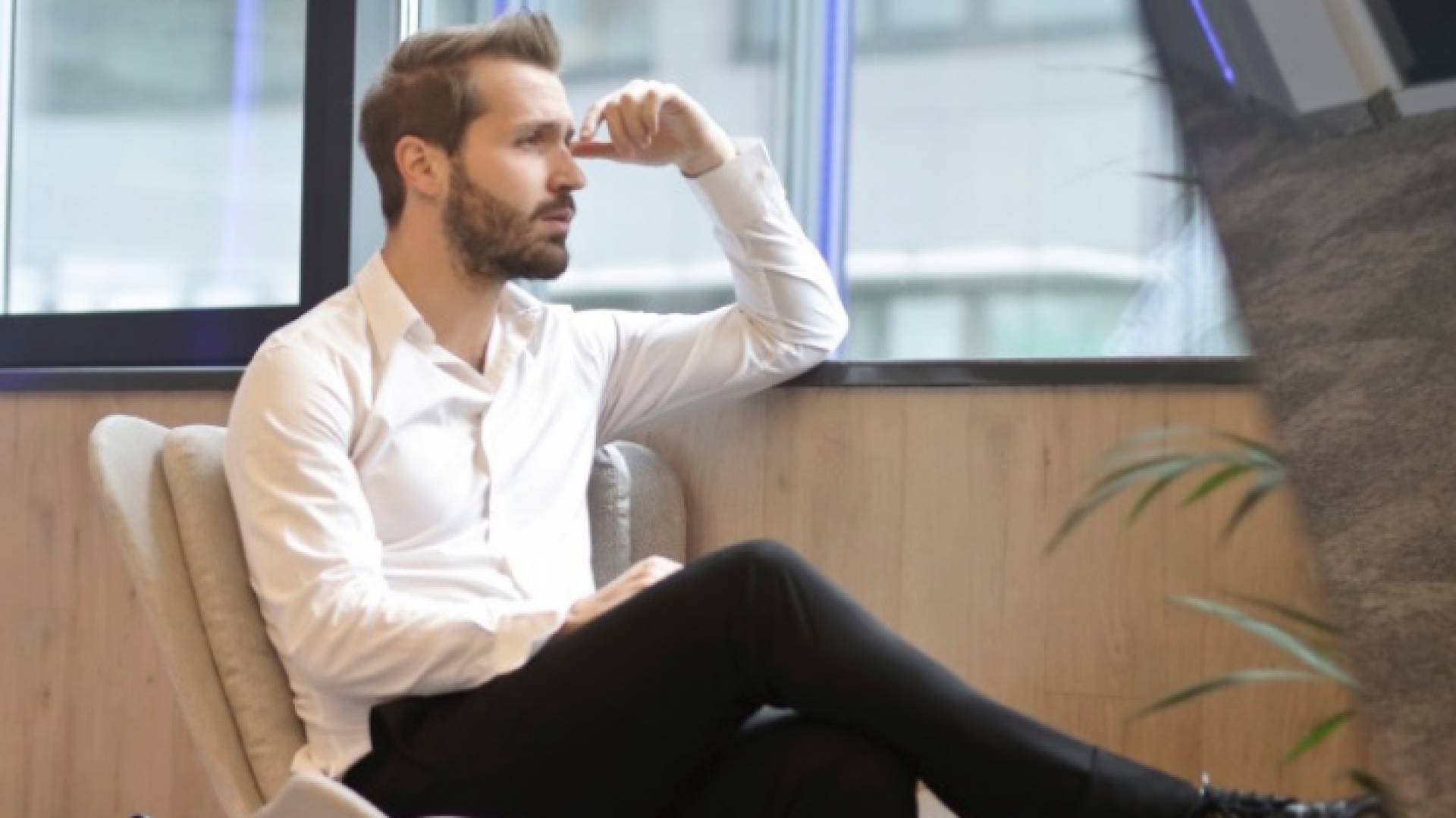 لماذا يكون ترك الوظيفة أمرا صعبا على النفس؟