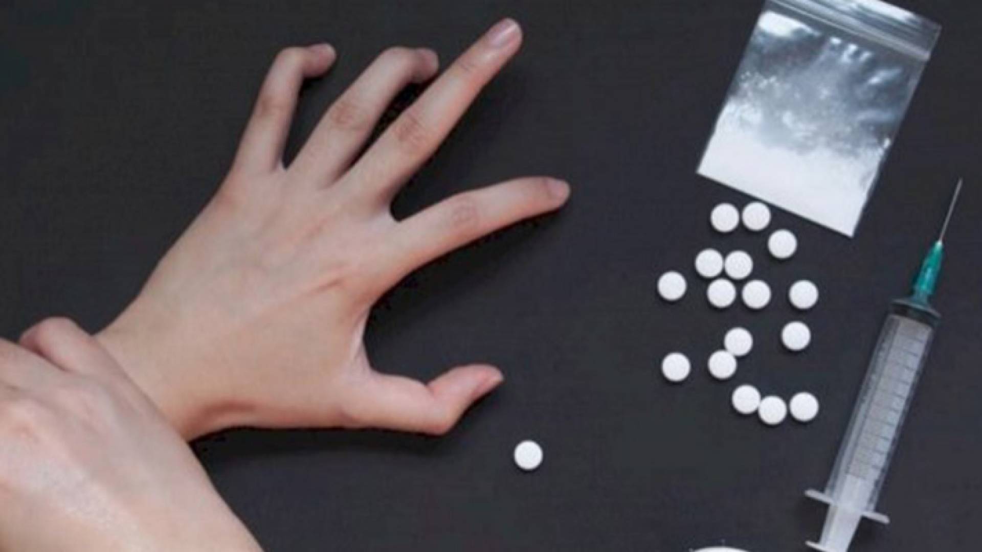 تعاطي المخدرات - تعبيرية