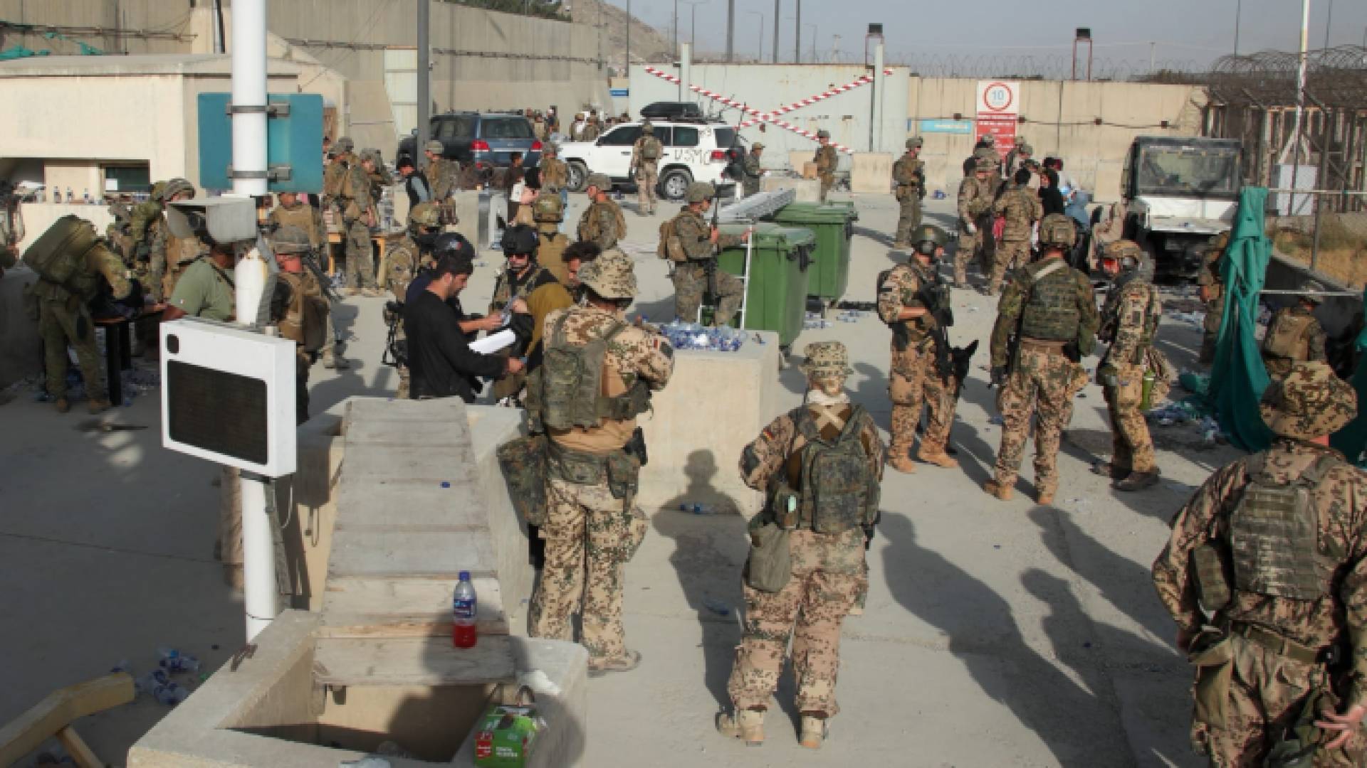 مسؤول أمريكي: الامركيون تركوا في افغانستان معظم شركائهم الافغان