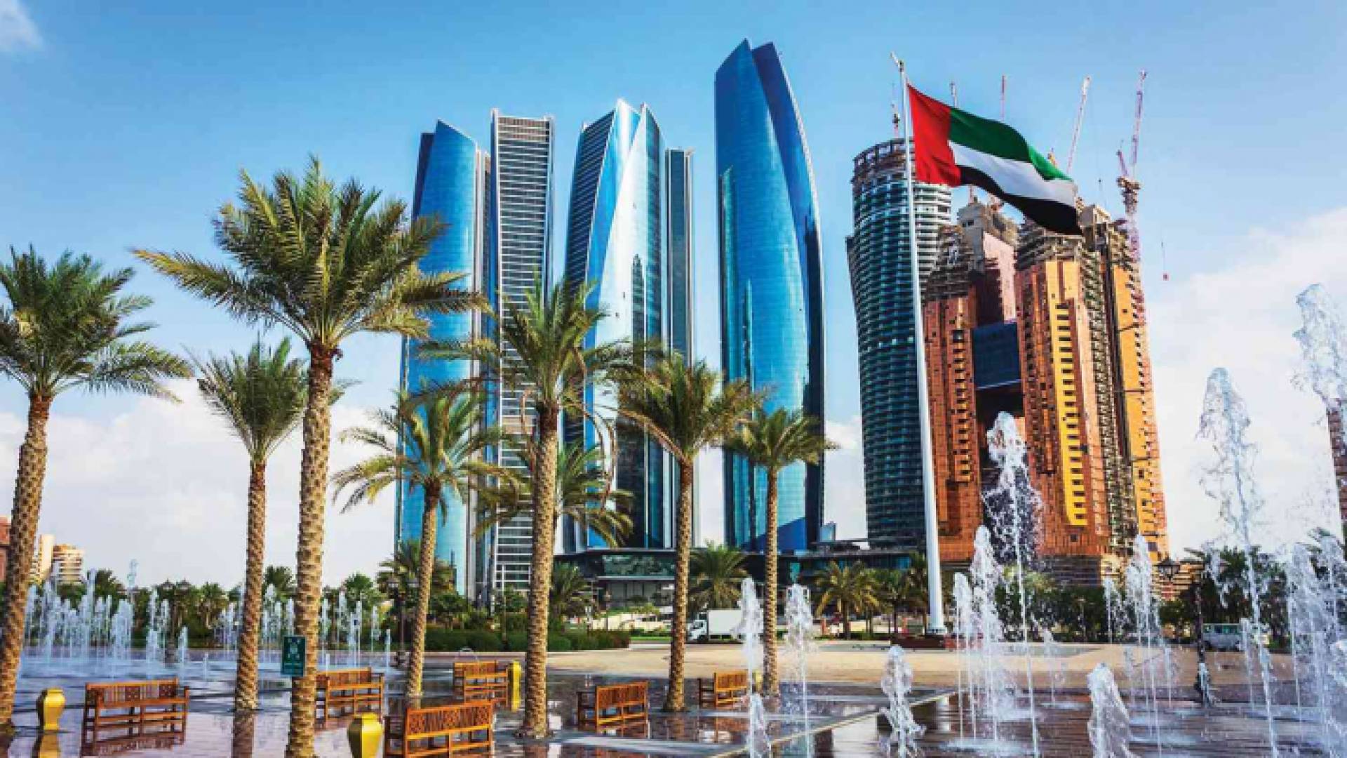 الإمارات.. اعتماد إقامات جديدة للوافدين