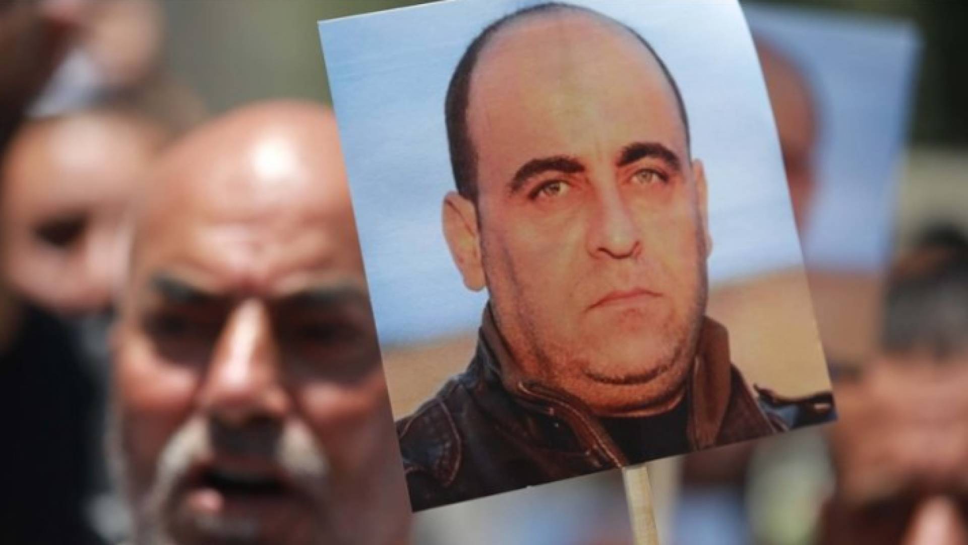 الناشط الفلسطيني نزار بنات