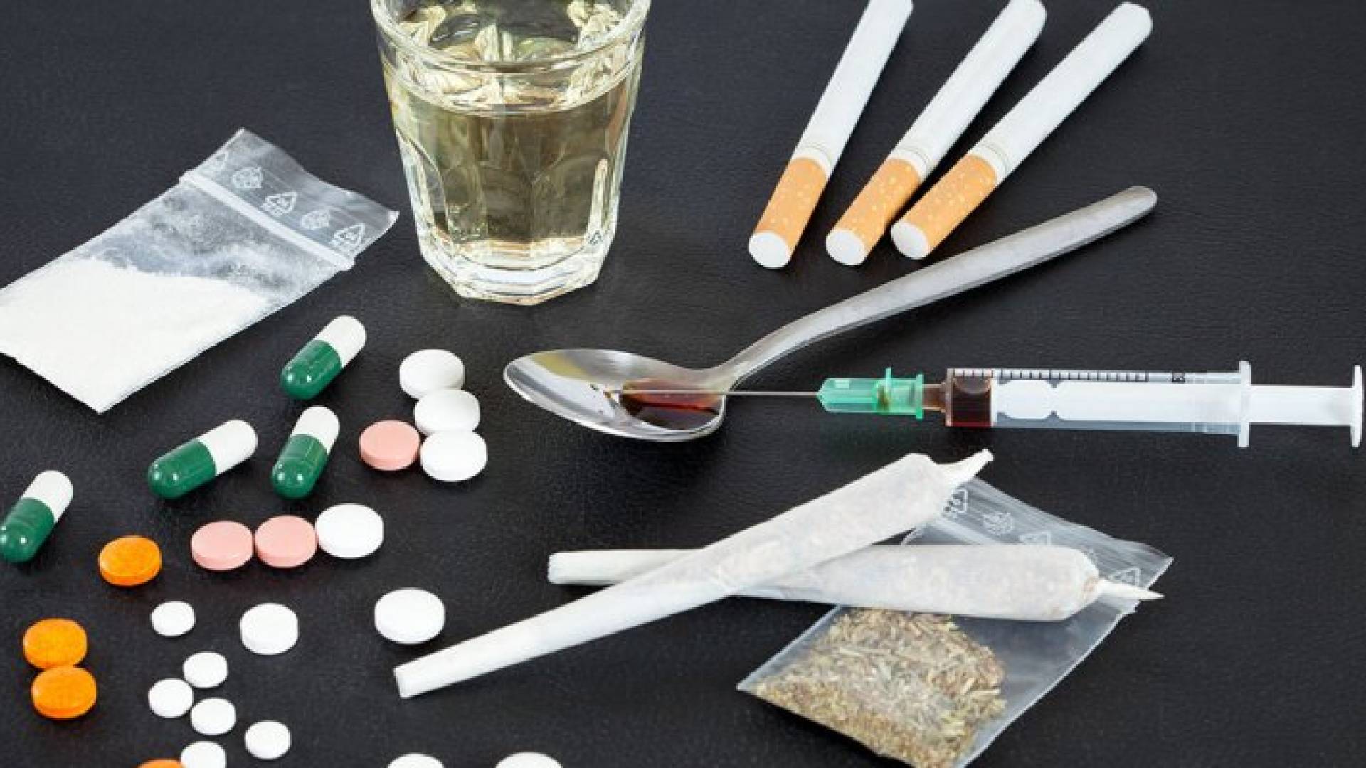 مواد مخدرة - تعبيرية