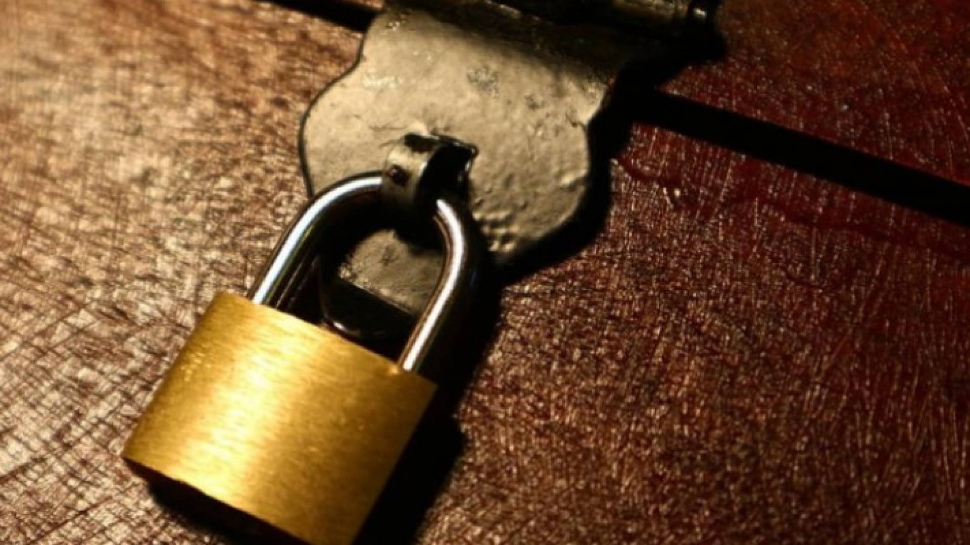 إغلاق 3 منشآت في الكرك لمخالفتها أوامر الدفاع