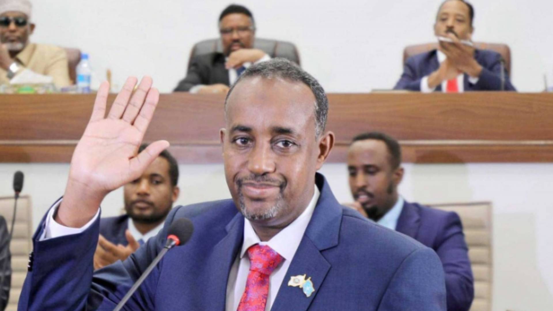 اتهم ياسين رئيس الوزراء بـ"دفع البلاد إلى نزاع جديد"