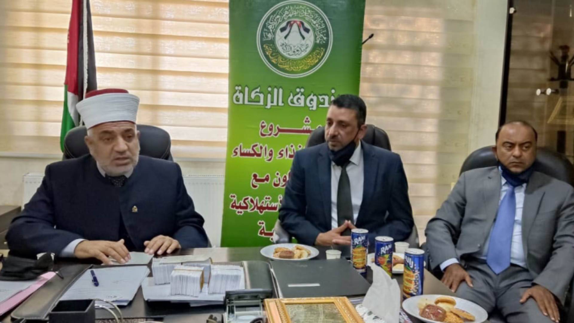 وزير الأوقاف والشؤون والمقدسات الاسلامية الدكتور محمد الخلايلة خلال رعايته لفعاليات الملتقى الخيري في مدينة كفرنجة