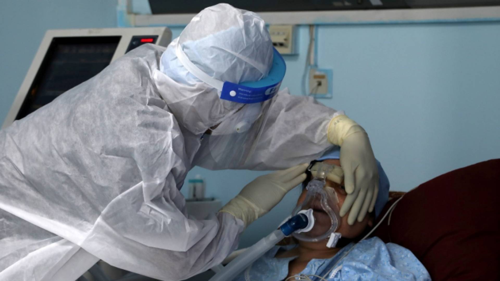 مريض كورونا على سرير الشفاء - ارشيفية
