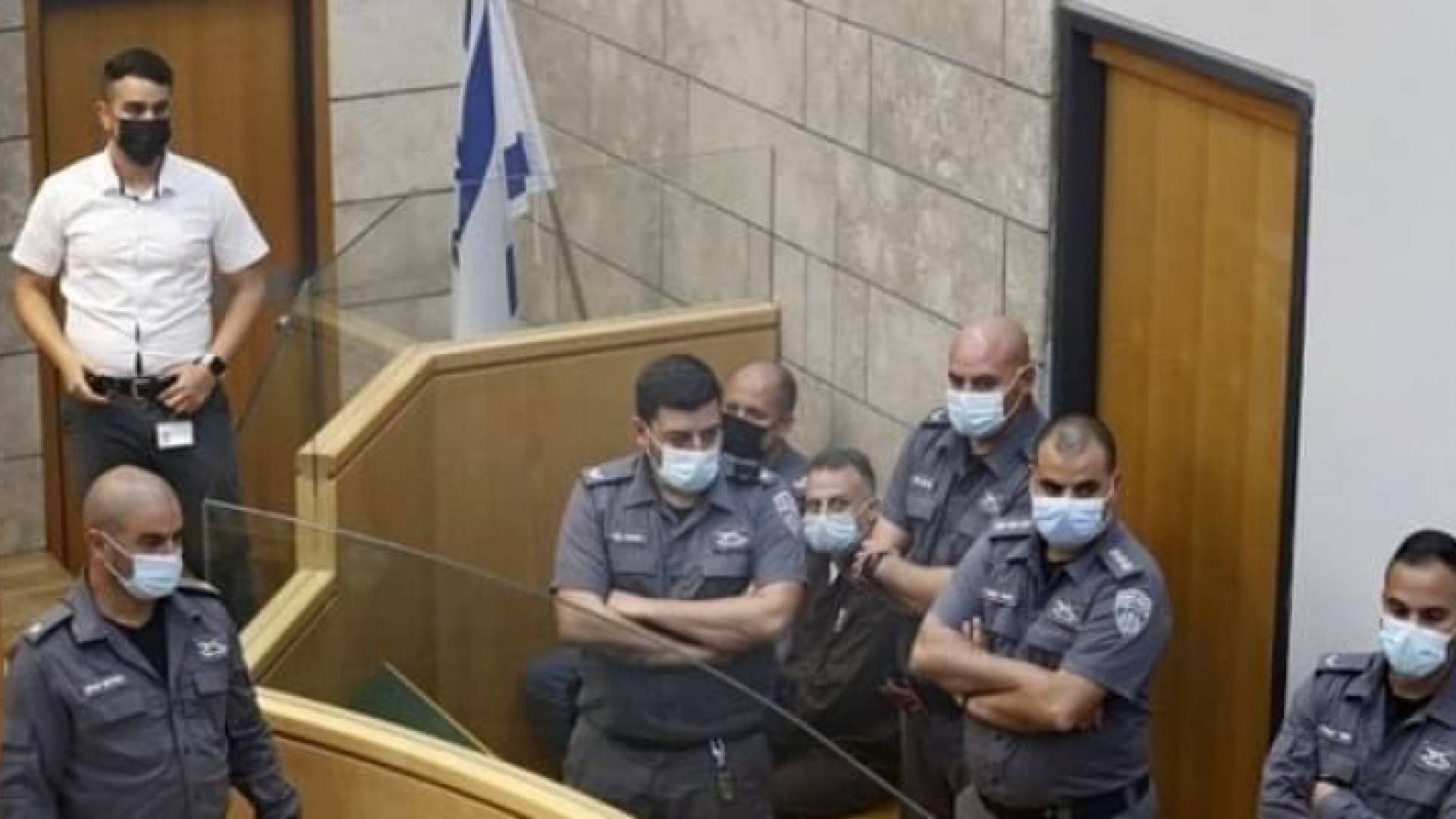 الاسير يعقوب قادر خلال جلسة محاكمته