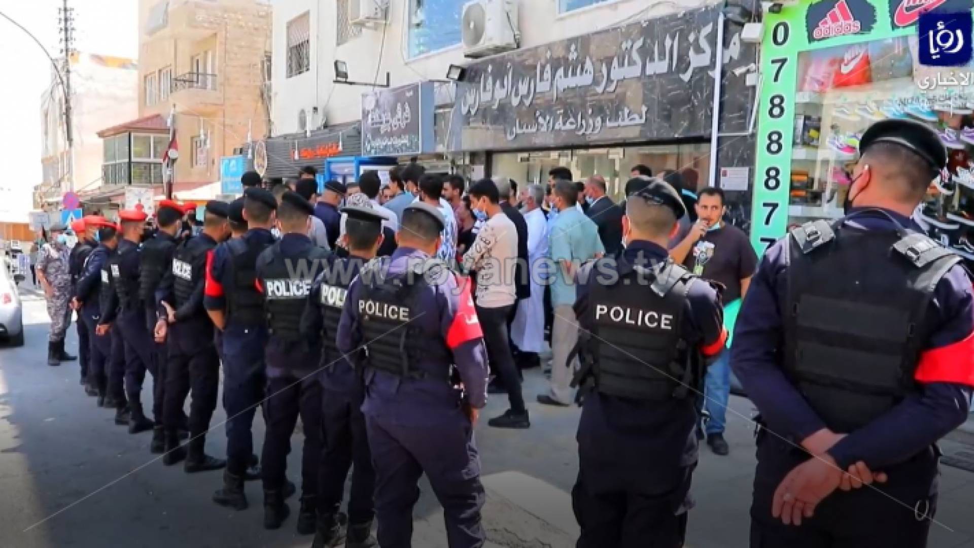 ذوو "توجيهي" تركيا يعتصمون مجددا أمام التربية.. والنائب الطراونة يتعهد بحل مشكلتهم