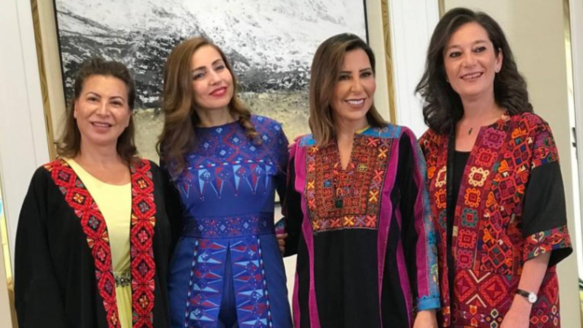 رؤيا تعرض برنامجها التلفزيوني الجديد استقبال من إعداد وتقديم غادة سابا