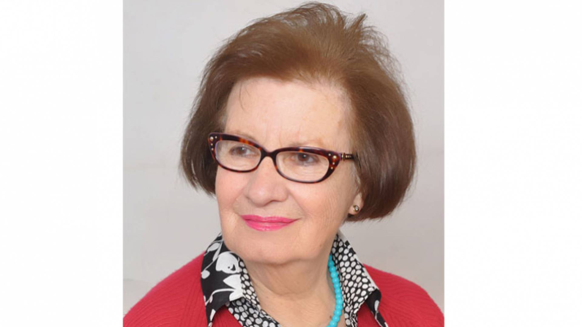 الشاعرة والأديبة الفلسطينية الراحلة سلافة حجاوي