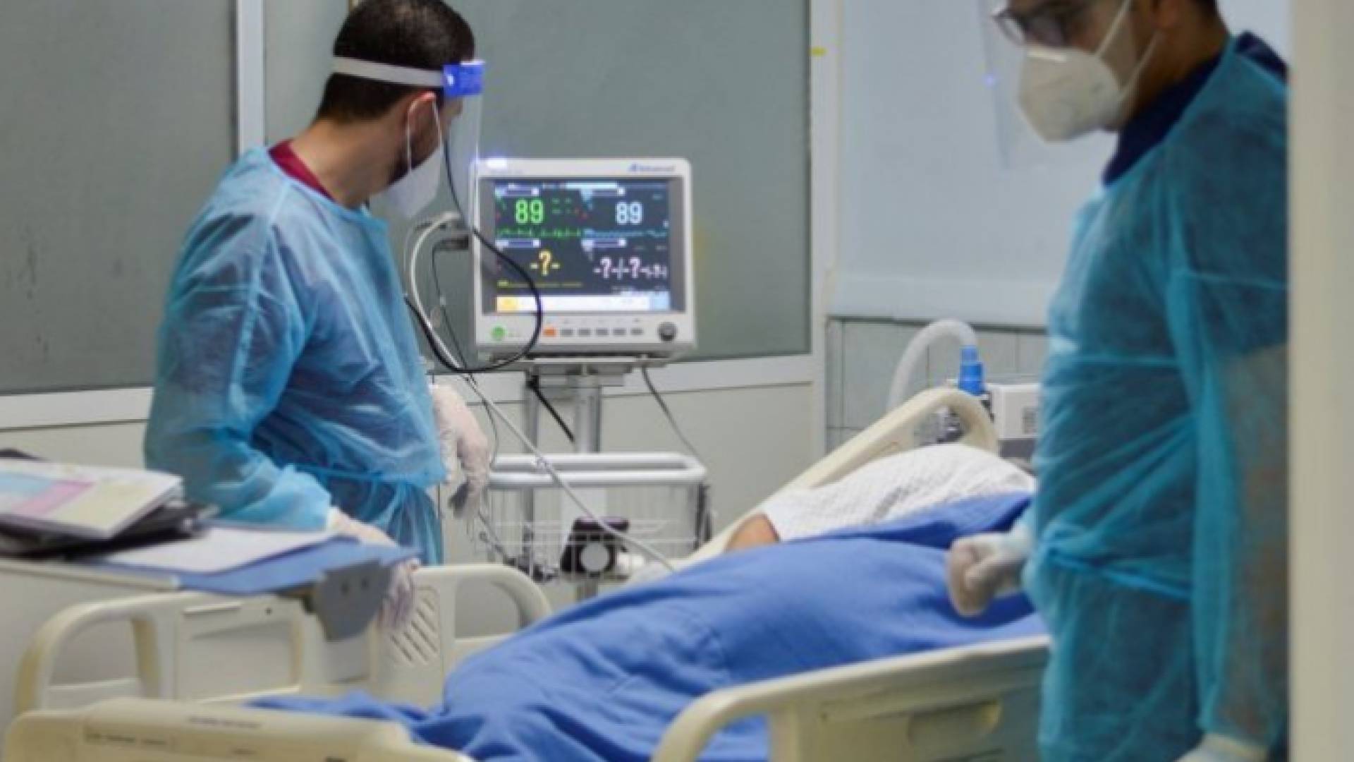 انخفاض إصابات كورونا في الأردن الخميس