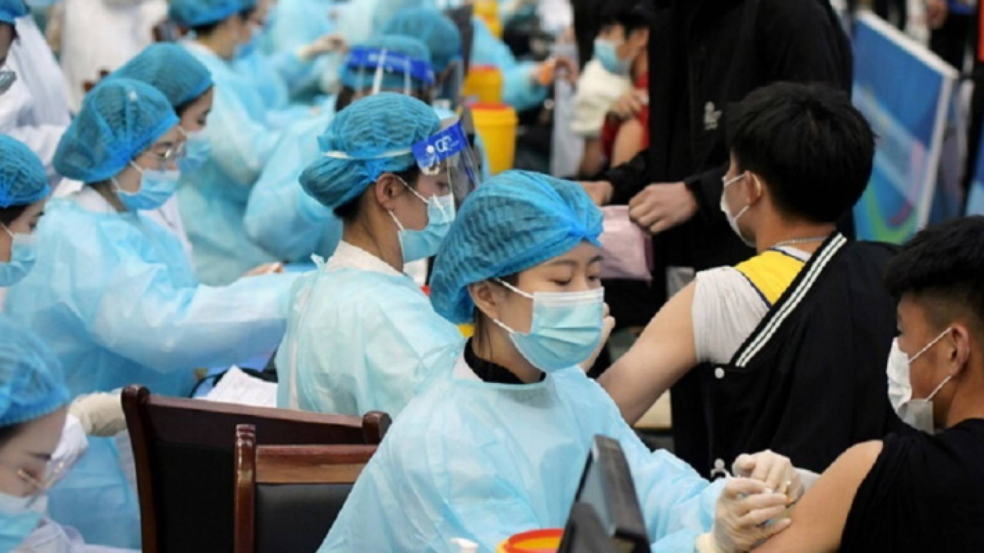 لم تسمح بكين حتى الآن بإعطاء لقاحات أجنبية على أراضيها