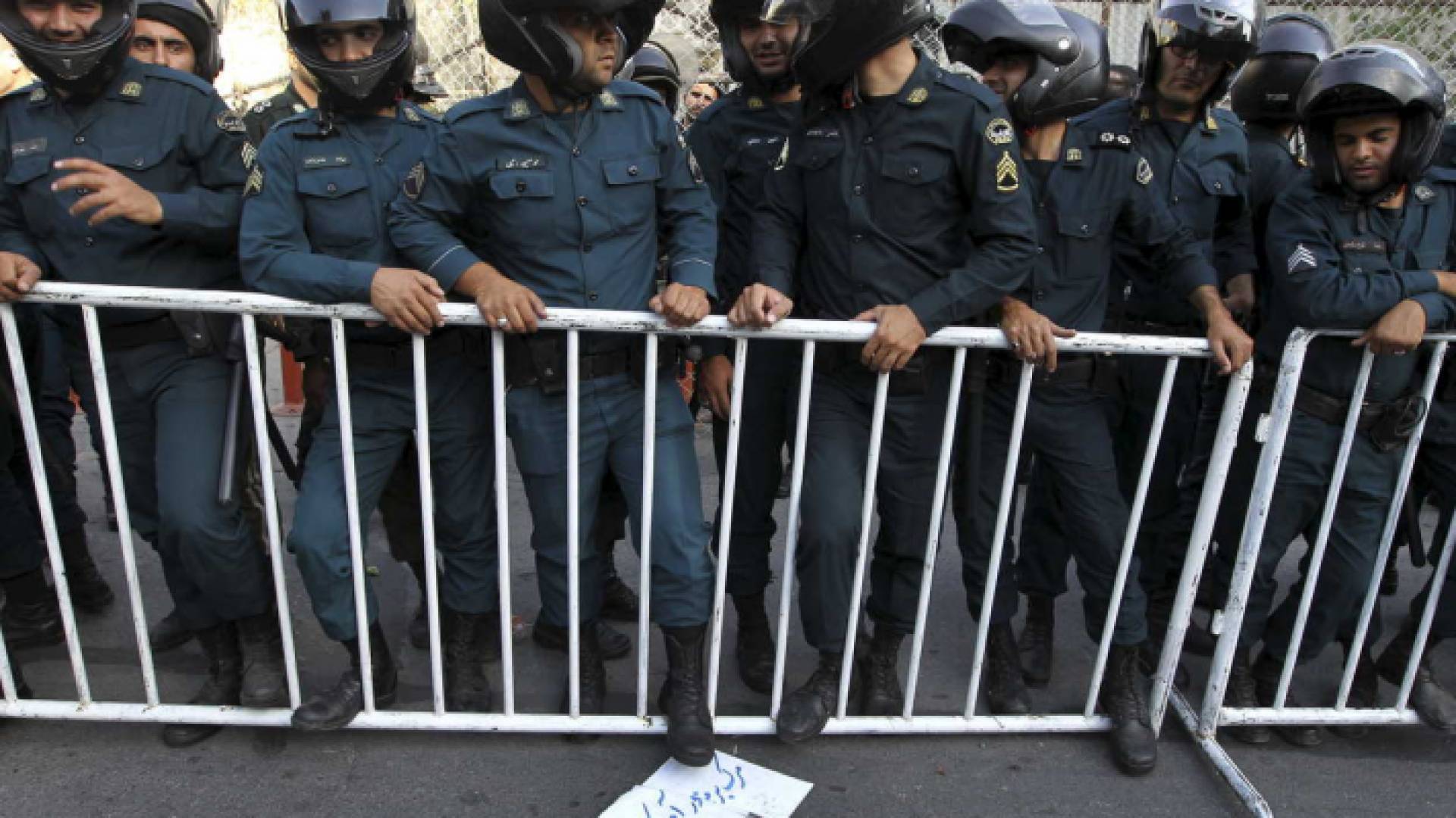 عناصر من الأمن الإيراني - ارشيفية