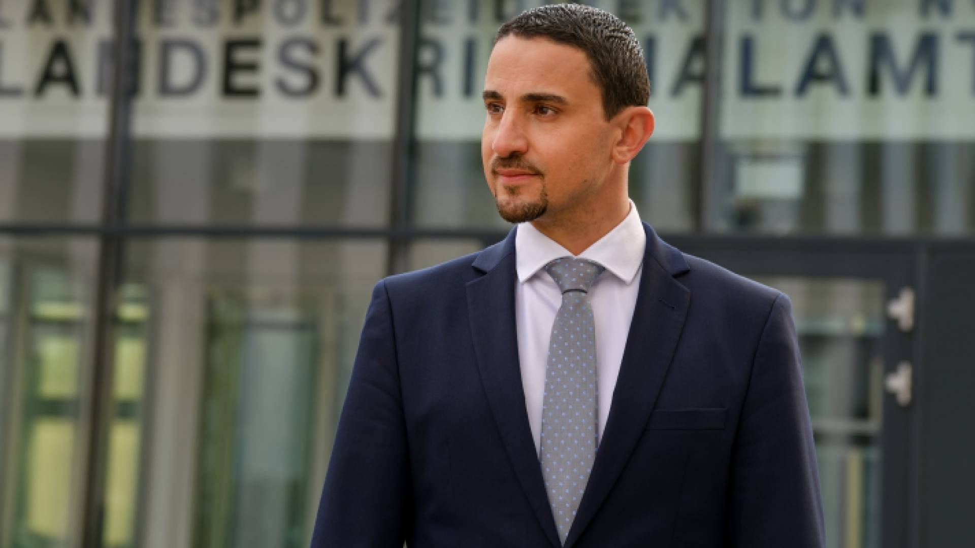 عمر حجاوي مدير الأمن القومي والاستخبارات في النمسا