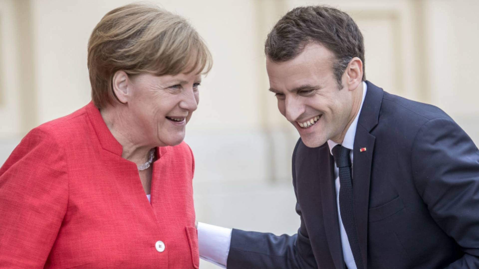 ماكرون وميركل