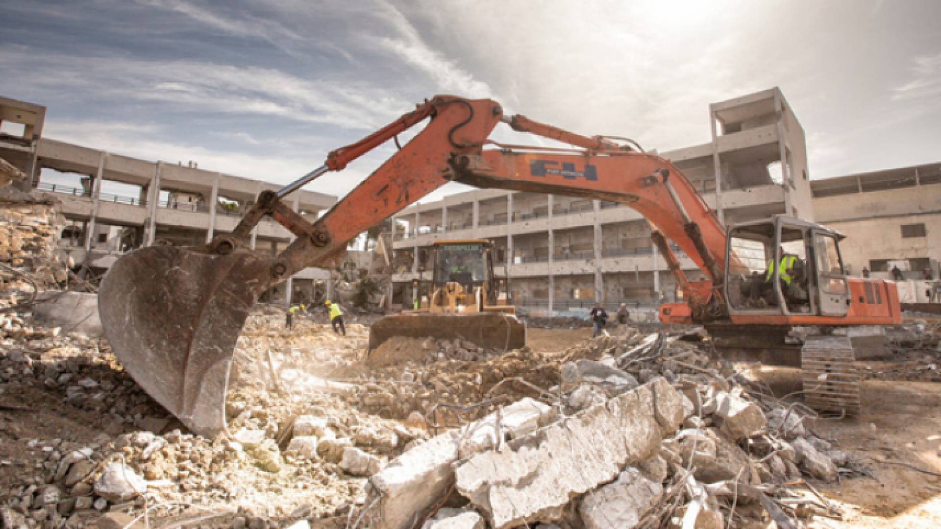 من الدمار الذي خلفته القوات الأمريكية في أفغانستان