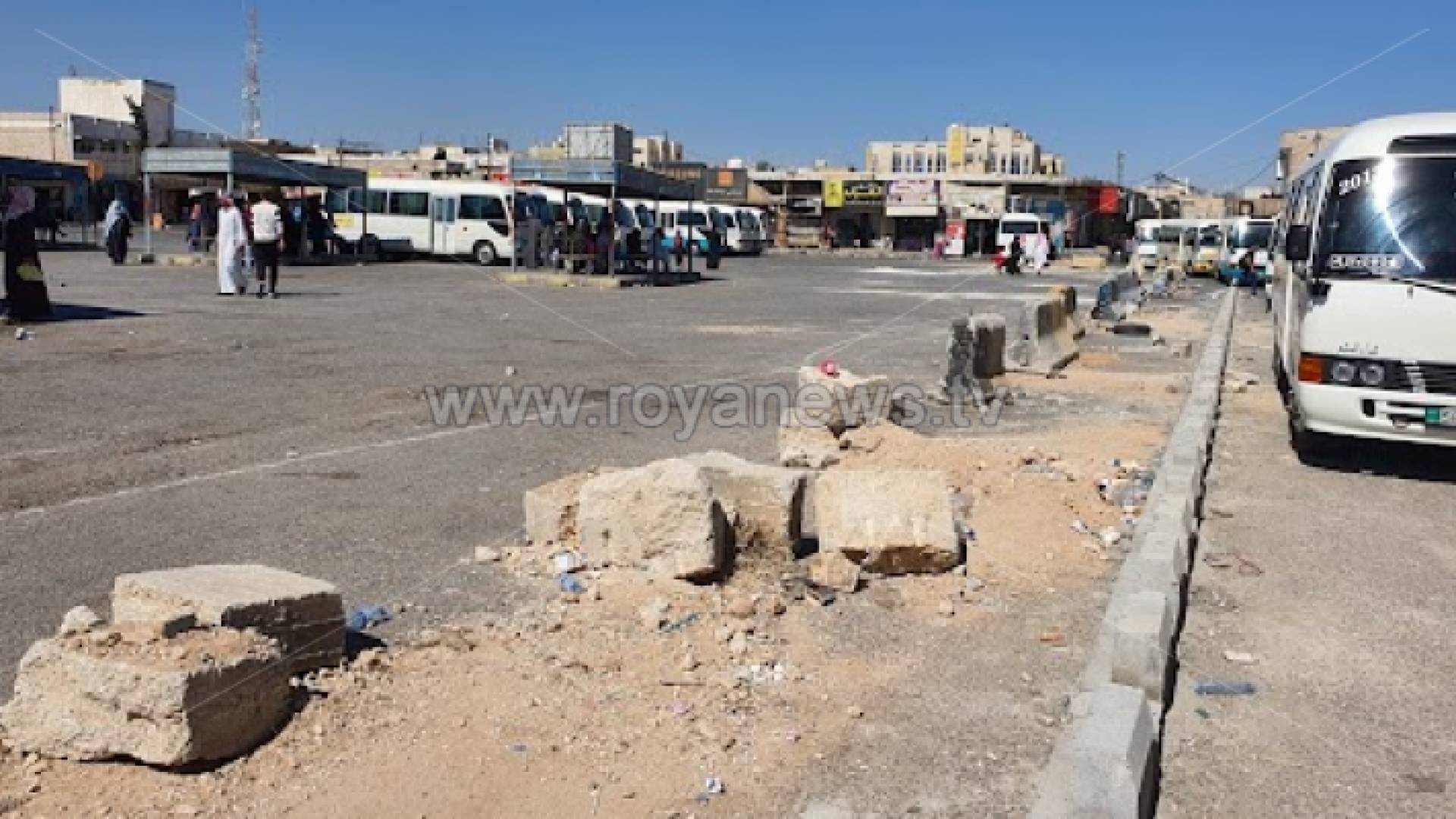 من الوقفة الاحتجاجية في المجمع