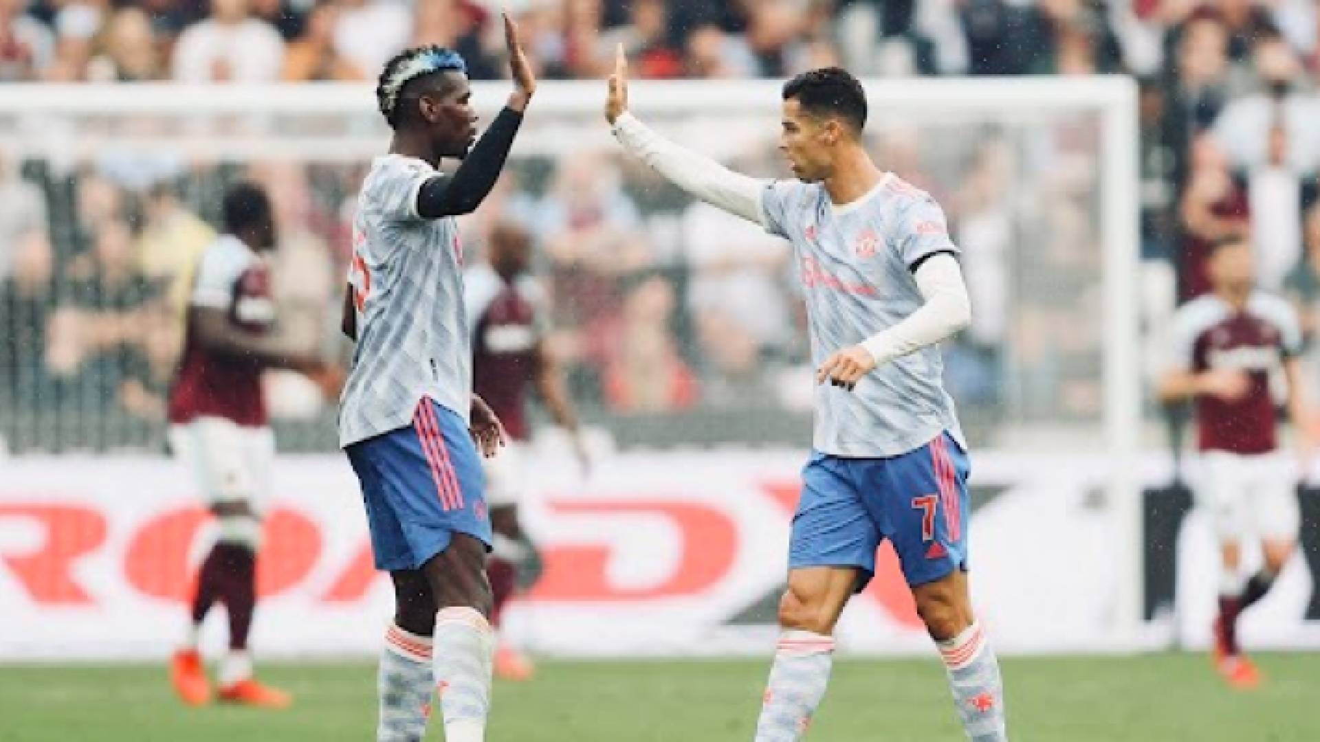 رونالدو وبوغبا يحتفلان بتسجيل هدف في مرمى ويست هام