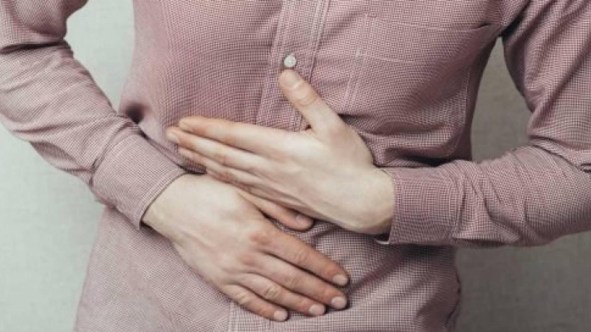 تحدث اضطرابات المعدة نتيجة العادات الغذائية الخاطئة