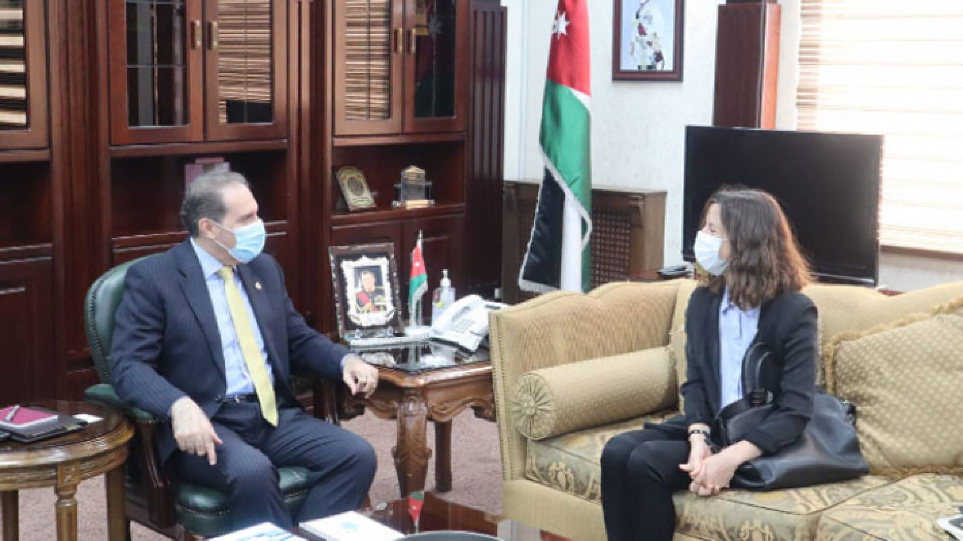 وزير الصحة يستقبل رئيسة بعثة اللجنة الدولية للصليب الأحمر في الأردن سارة أفريلود