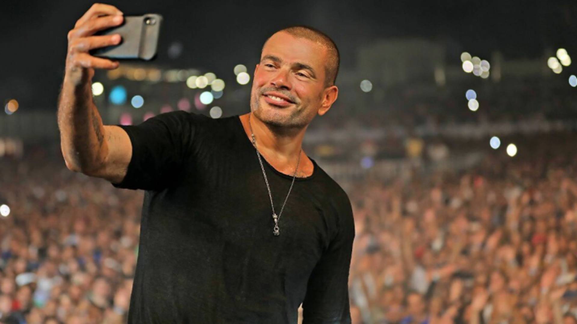 الفنان المصري عمرو دياب