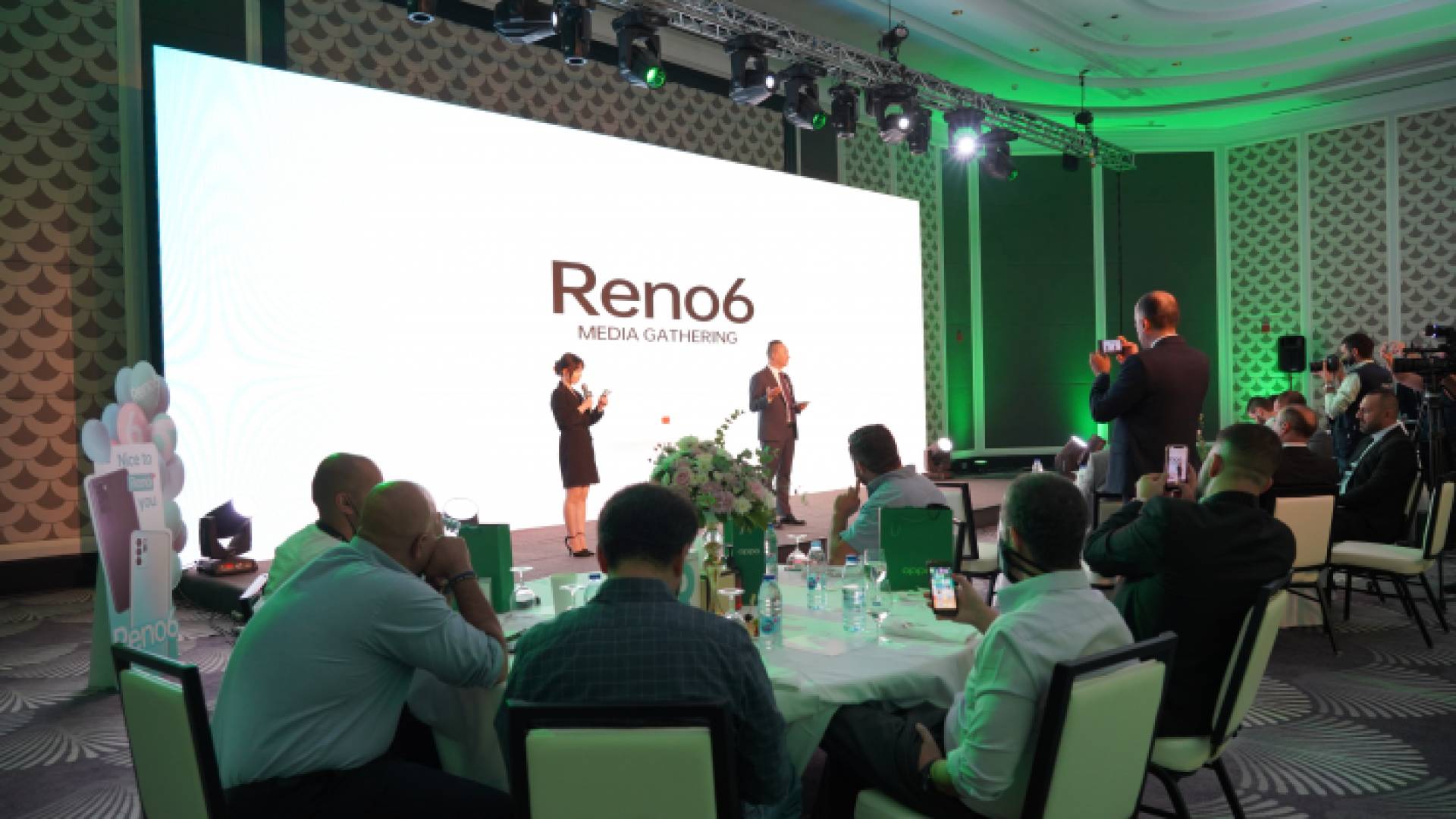 OPPO الأردن تعقد لقاء صحفيا للتعريف بسلسلة هواتف 5G Reno6 الجديدة في السوق المحلية