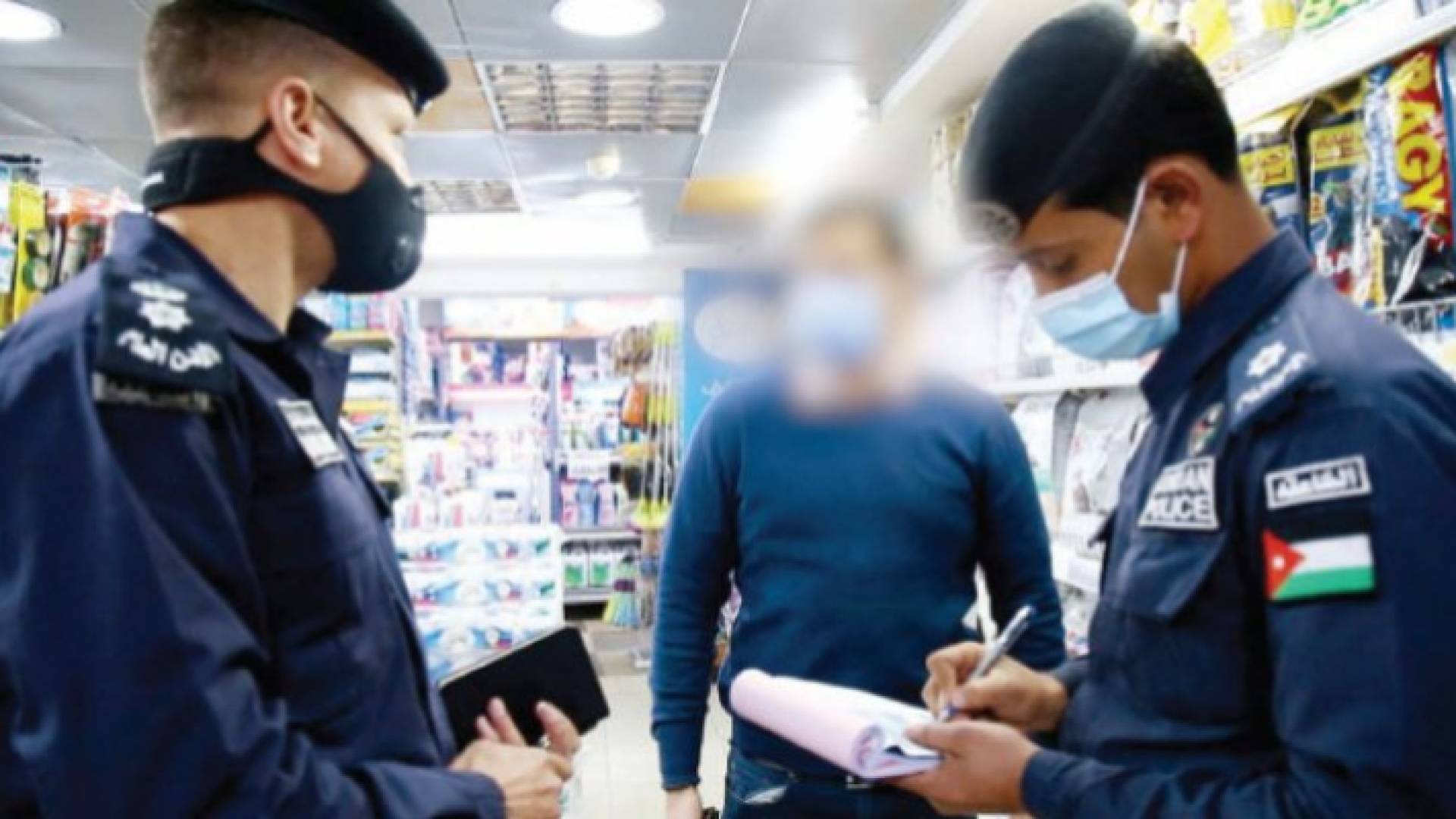 تحرير مخالفات بحق منشآت تجارية