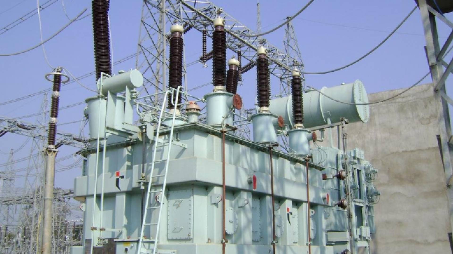 محول كهرباء