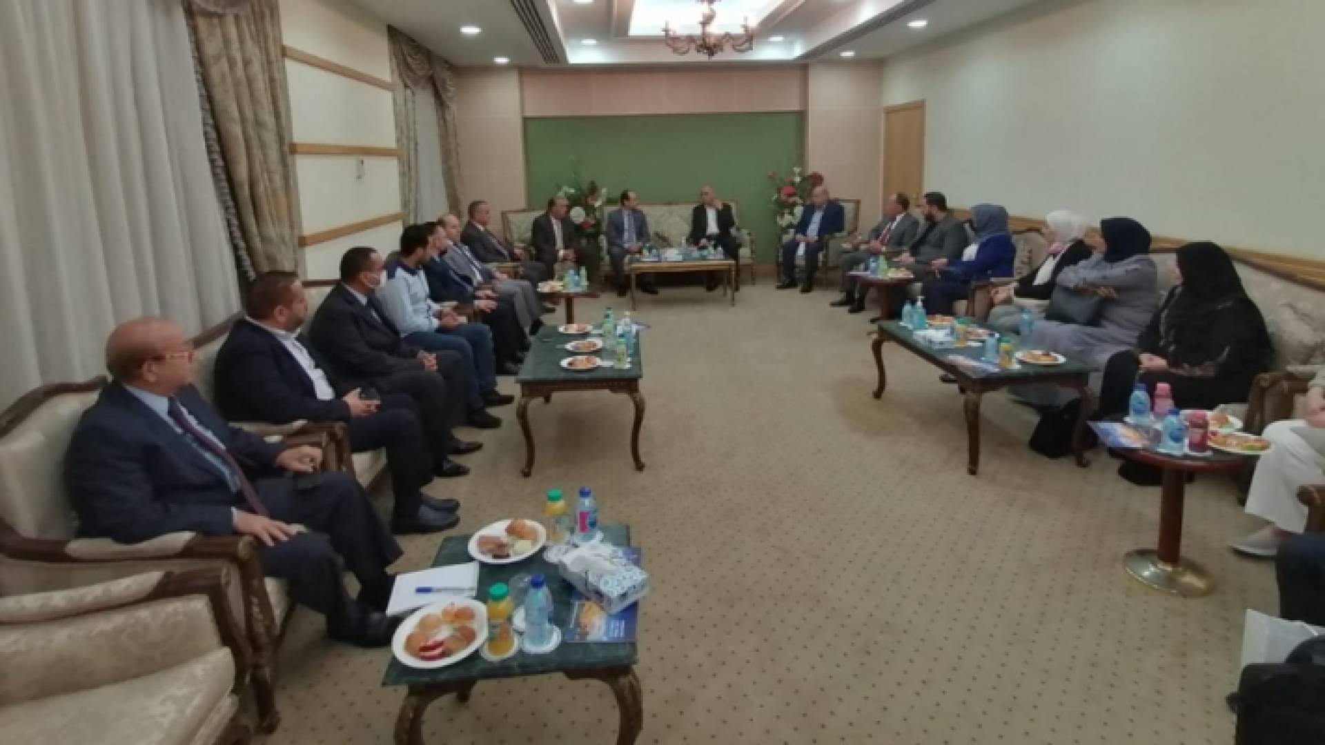 جانب من اللقاء