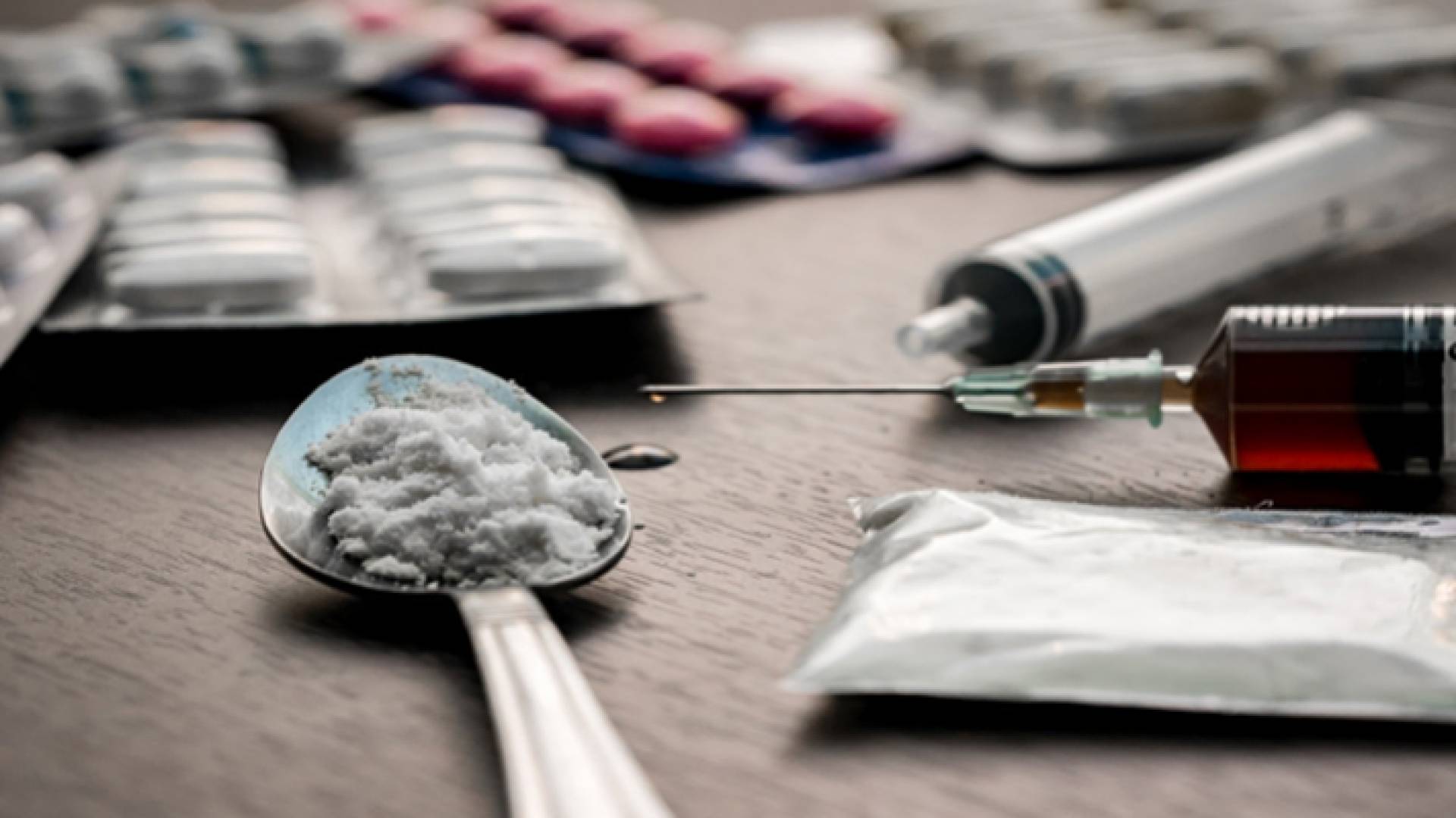 المخدرات والمؤثرات العقلية - تعبيرية