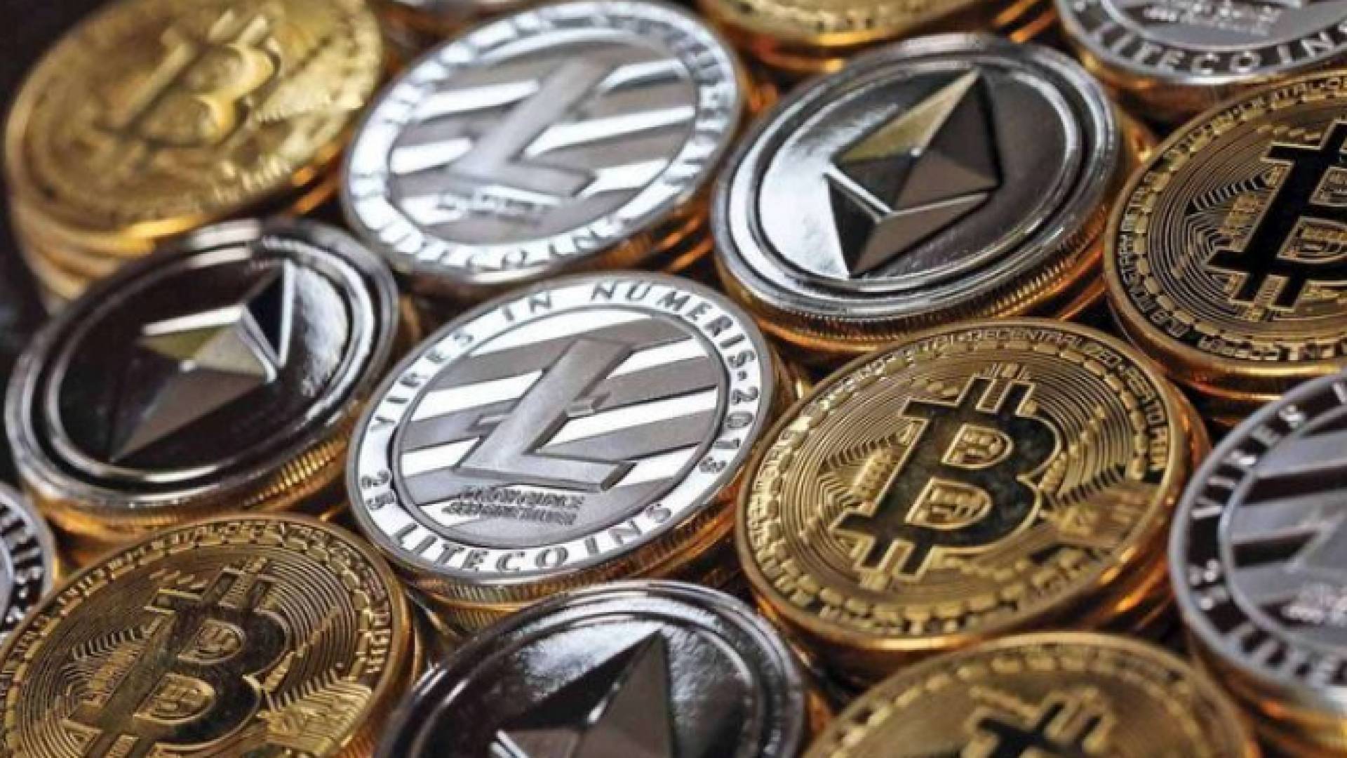 عملات رقمية مشفرة