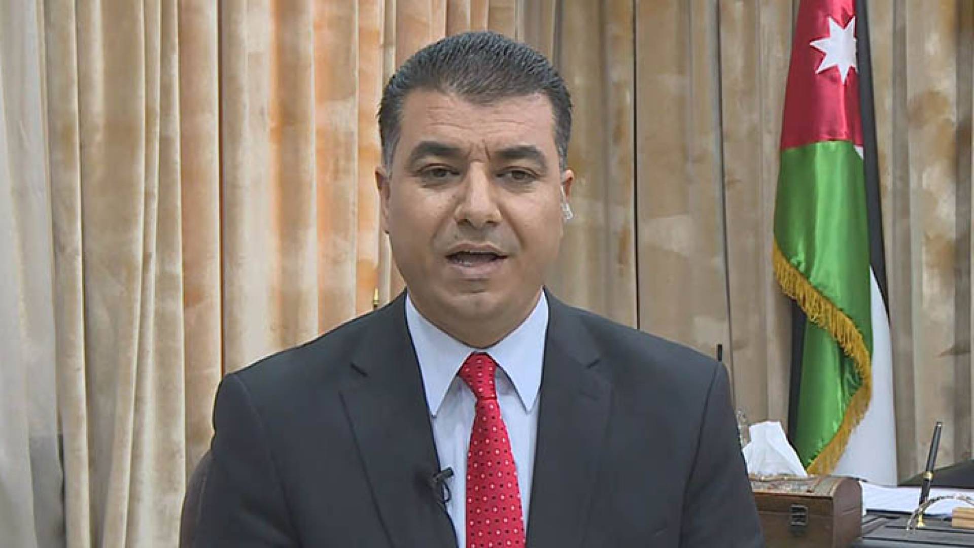 خالد الحنيفات وزير الزراعة