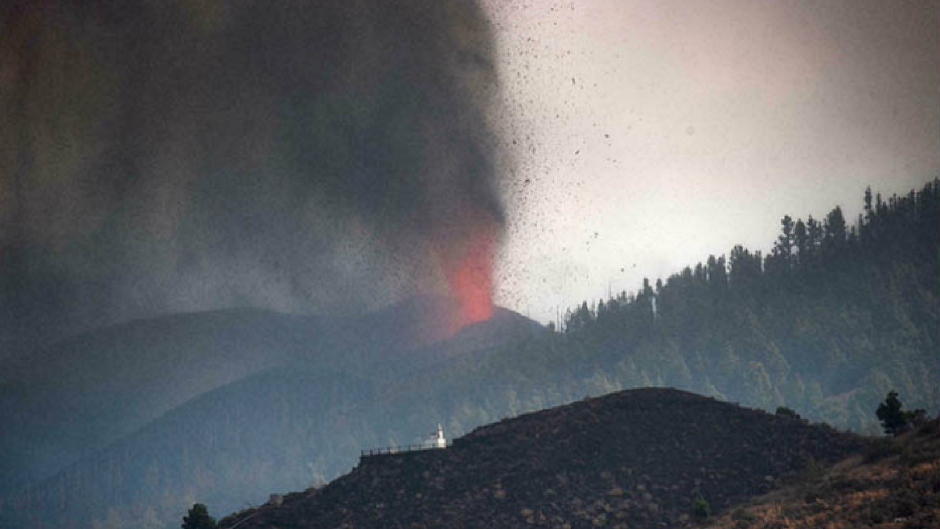 بركان في أرخبيل الكناري الإسباني