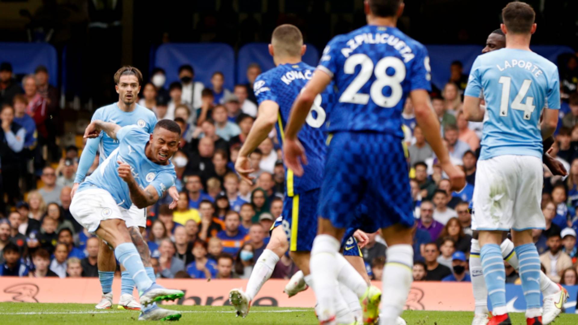 خيسوس يقود مانشستر سيتي لفوز مهم على تشيلسي