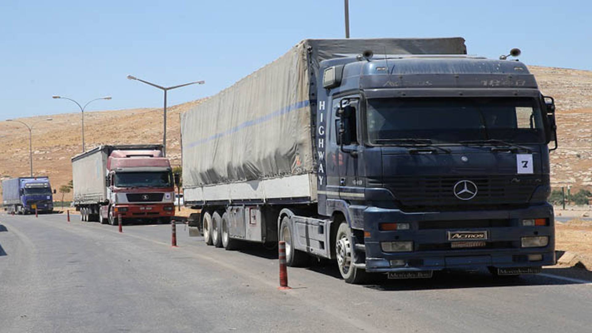 التخليص ونقل البضائع في مهب الريح - أرشيفية