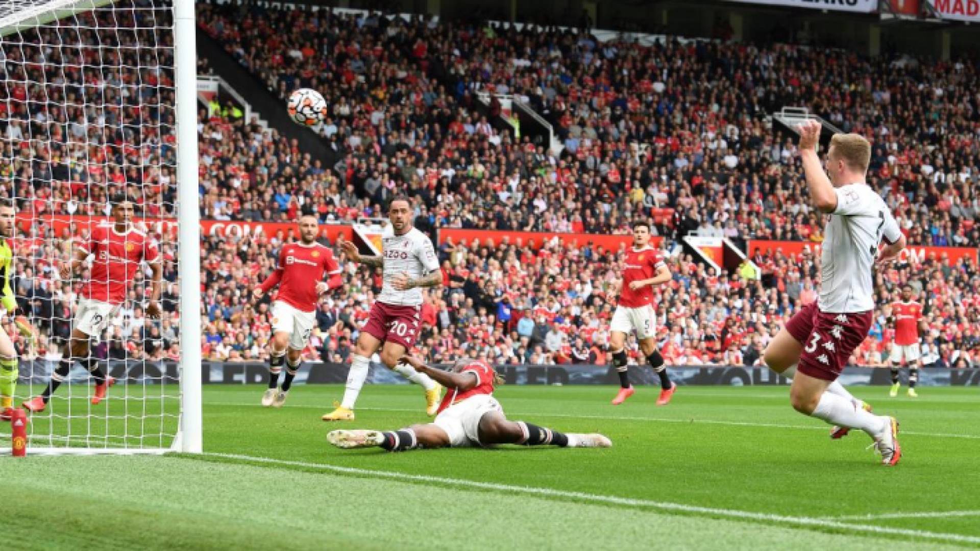 أستون فيلا يضرب مانشستر يونايتد في أولد ترافورد