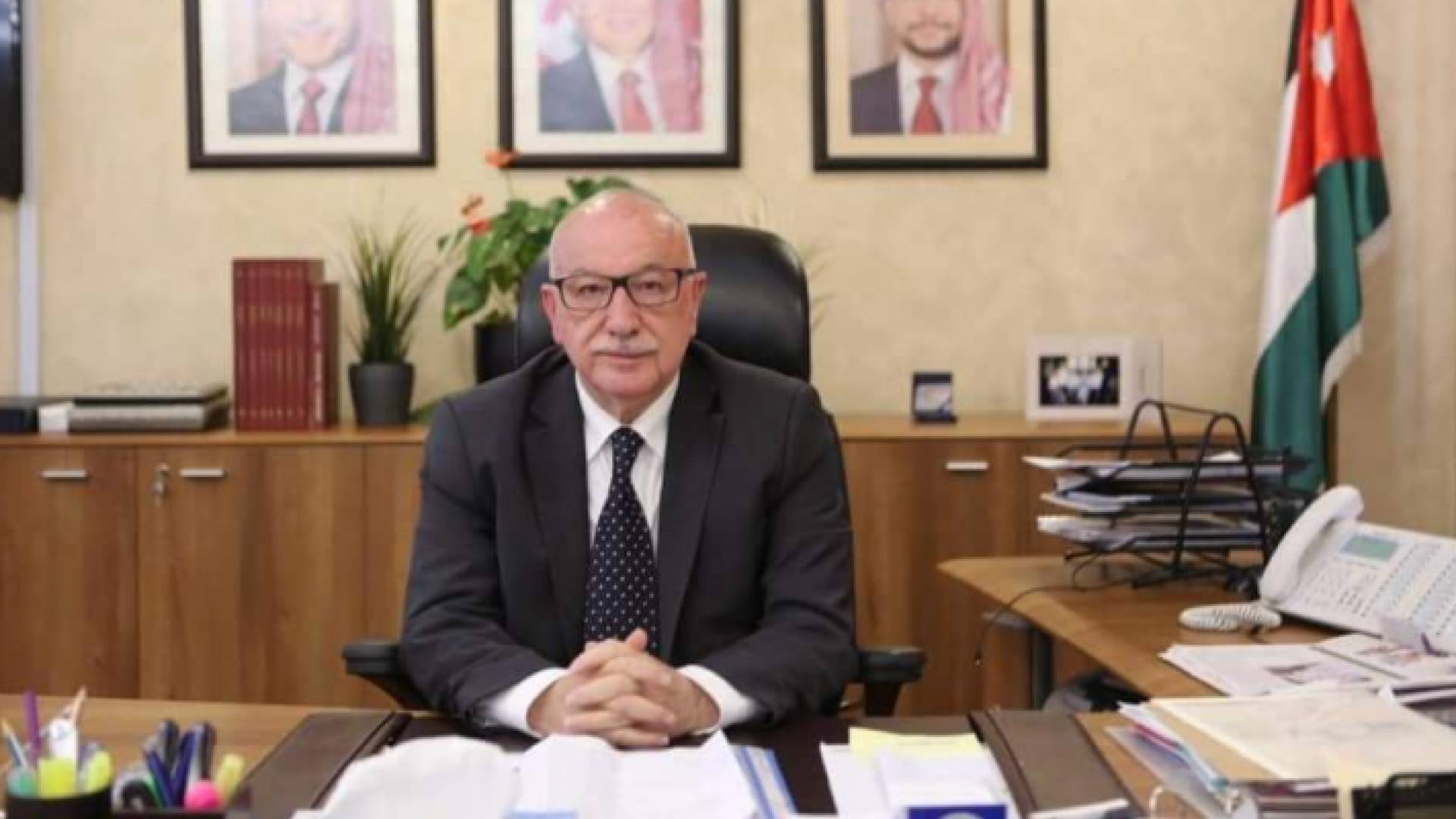 وزير الأشغال العامة والإسكان المهندس يحيى الكسبي