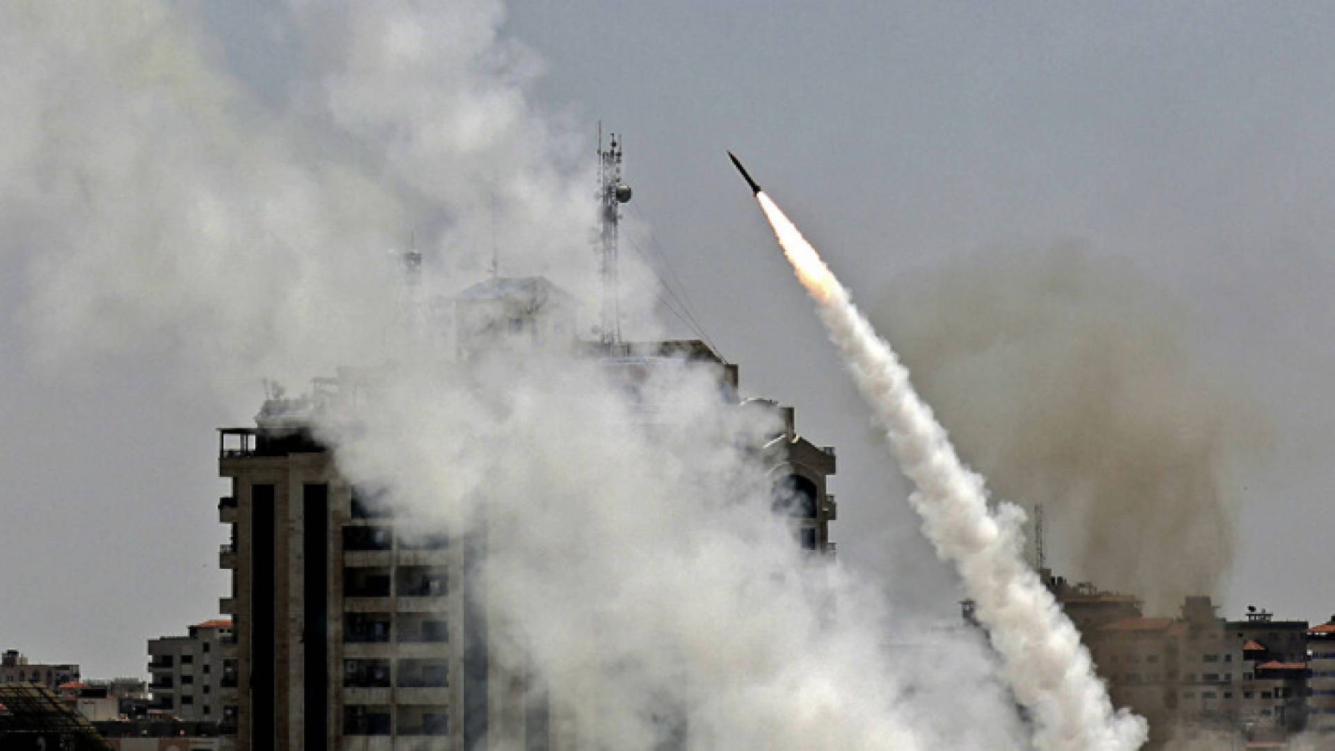 اطلاق صاروخ - ارشيفية