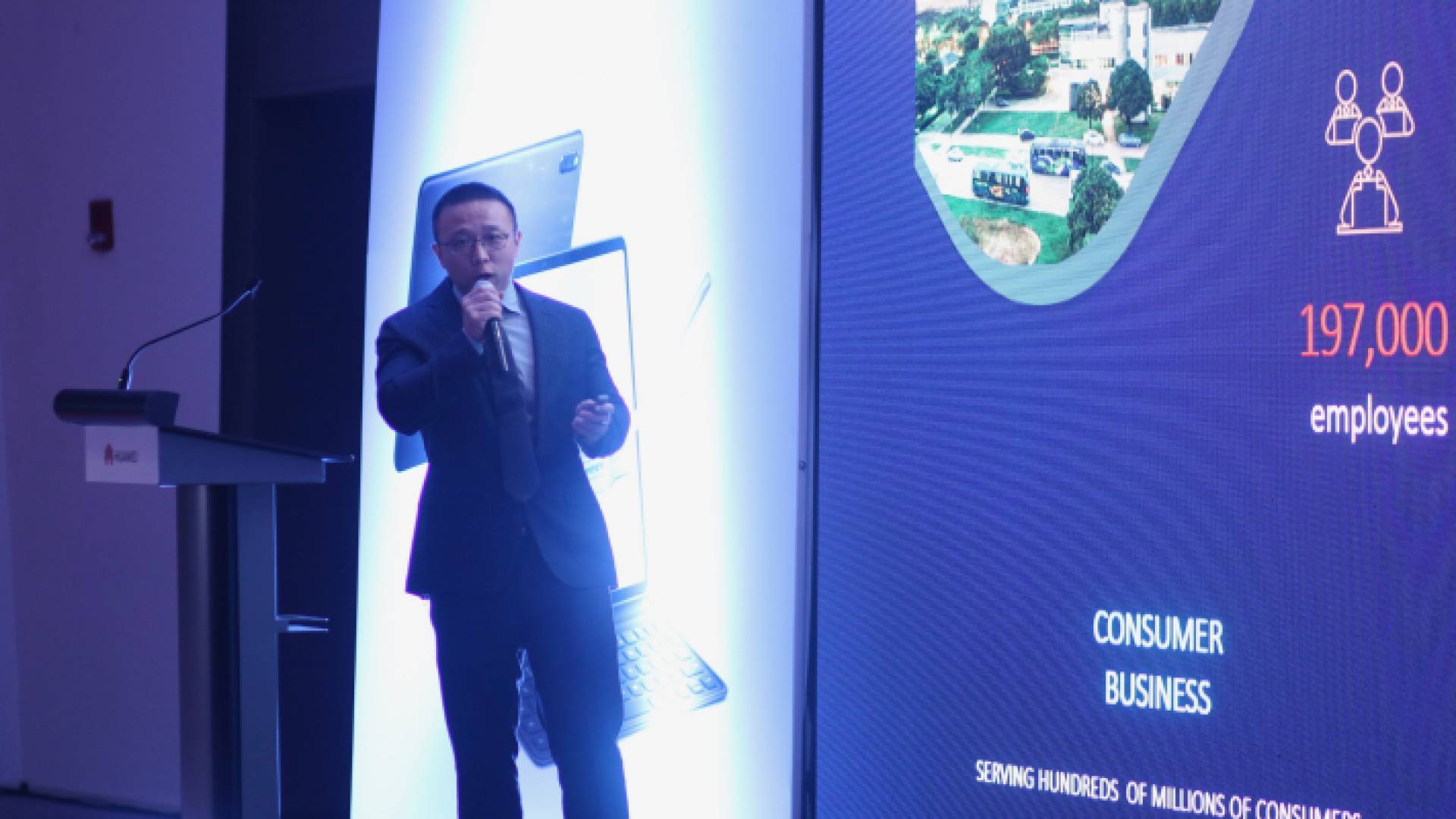 هواوي تكشف عن مجموعة جديدة من منتجات الأجهزة الفائقة (Super Devices) في الأردن