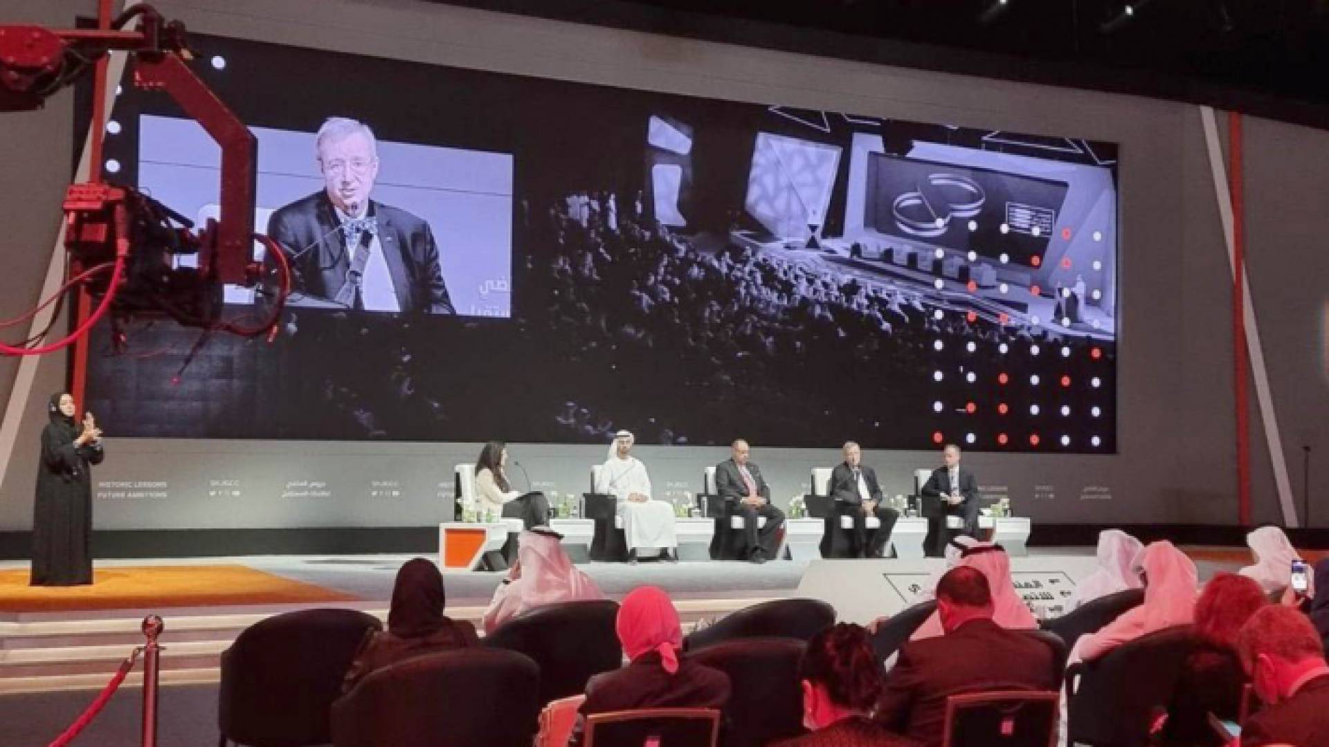 من ندوة حول أدوات الاتصال الحكومي