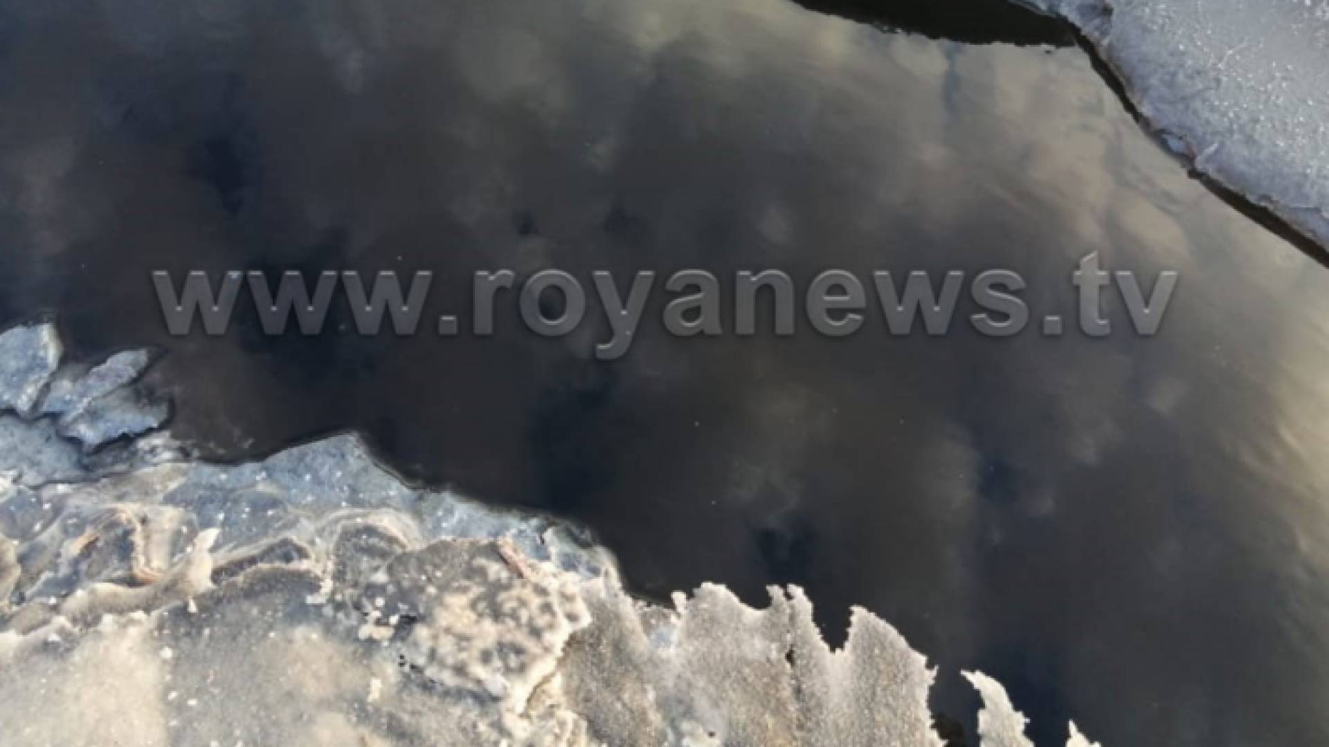 المياه السوداء التي تسربت بجانب البحر الميت - ارشيفية