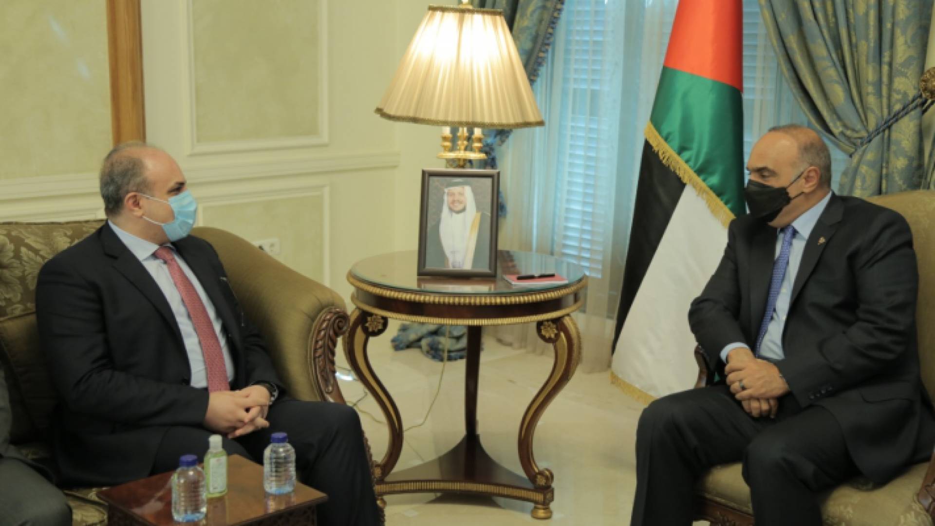 خلال استقبال رئيس الوزراء الوفد الوزاري السوري