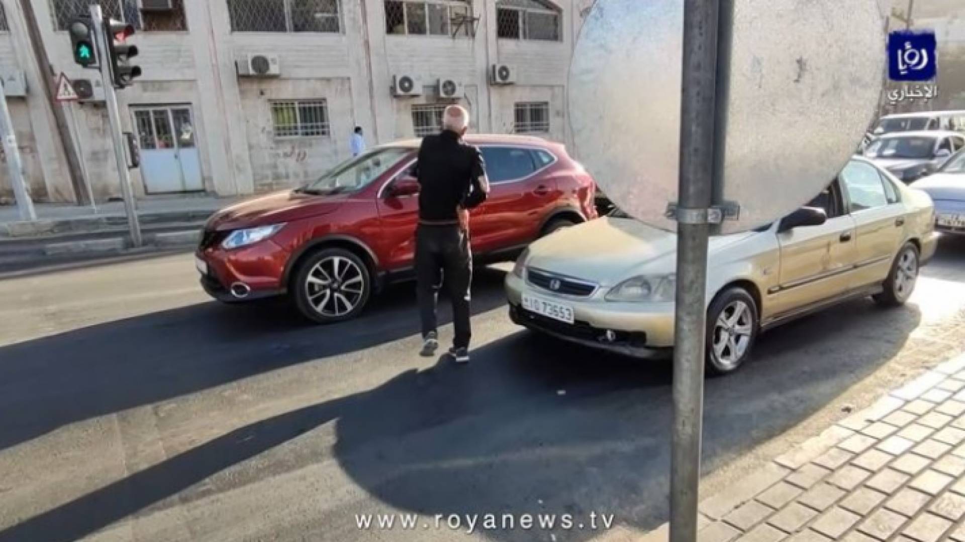 متسول في أحد شوارع العاصمة عمان - ارشيفية