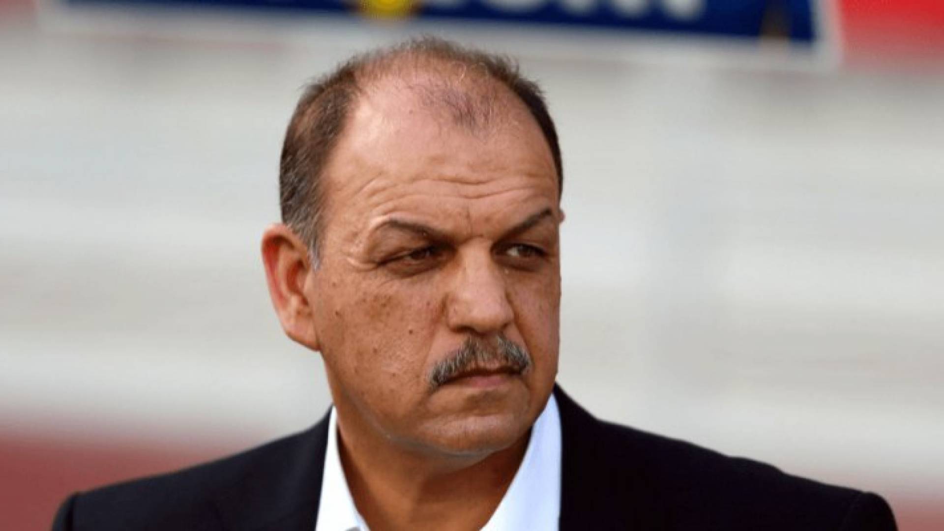 المدير الفني للمنتخب الوطني الكابتن عدنان حمد