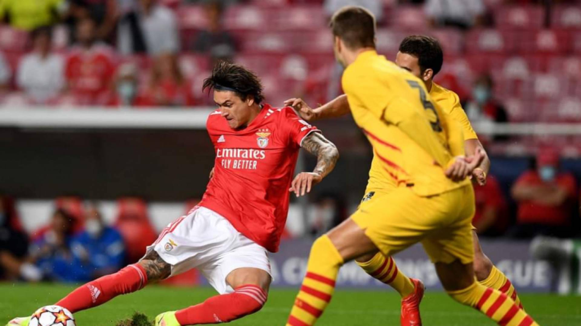 خسارة قاسية لبرشلونة من بنفيكا في دوري الأبطال