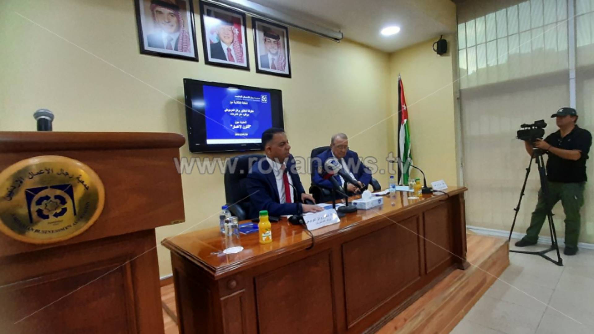 من الحلقة النقاشية التي أقيمت في جمعية رجال الأعمال الأردنيين