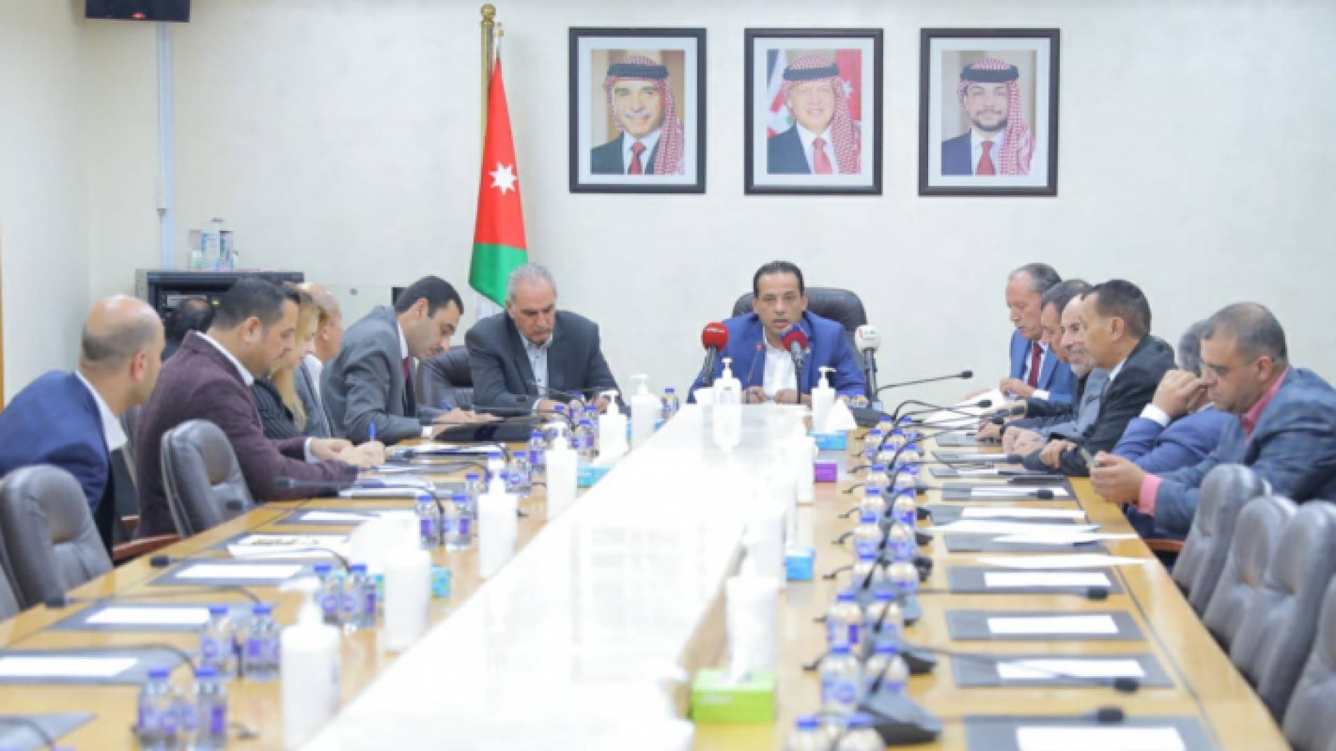 خلال اجتماع لجنة الزراعة والمياه والبادية النيابية