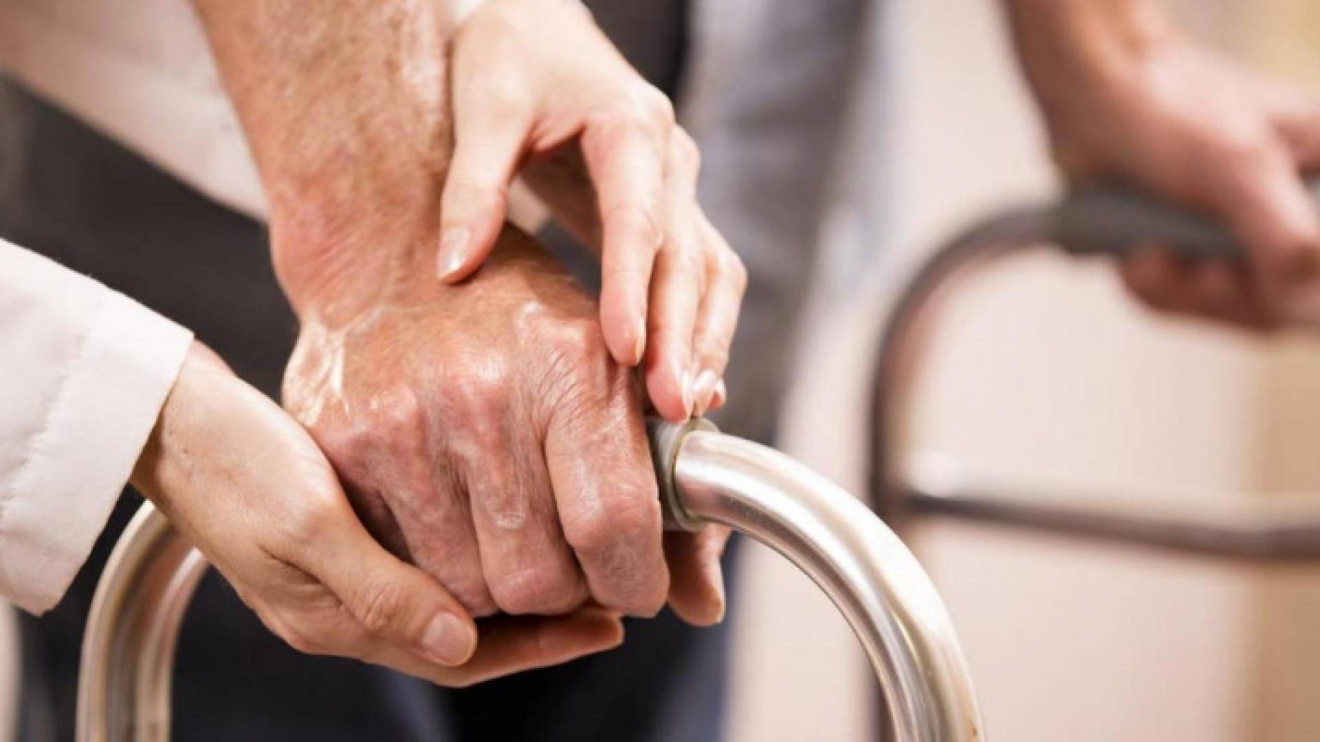 وزير التنمية الاجتماعية يؤكد أهمية صدور نظام رعاية المسنين