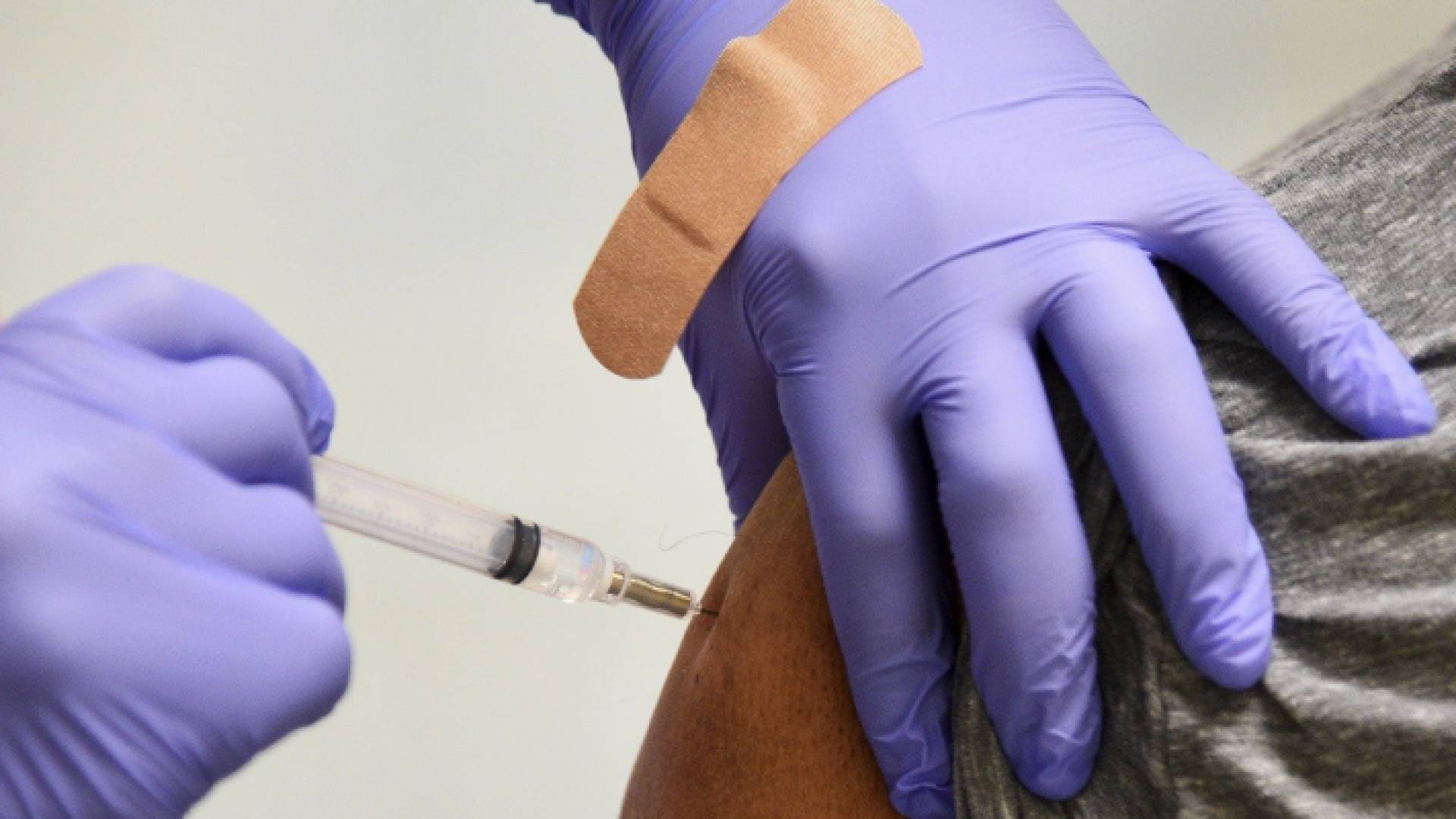 لقاح كورونا - ارشيفية