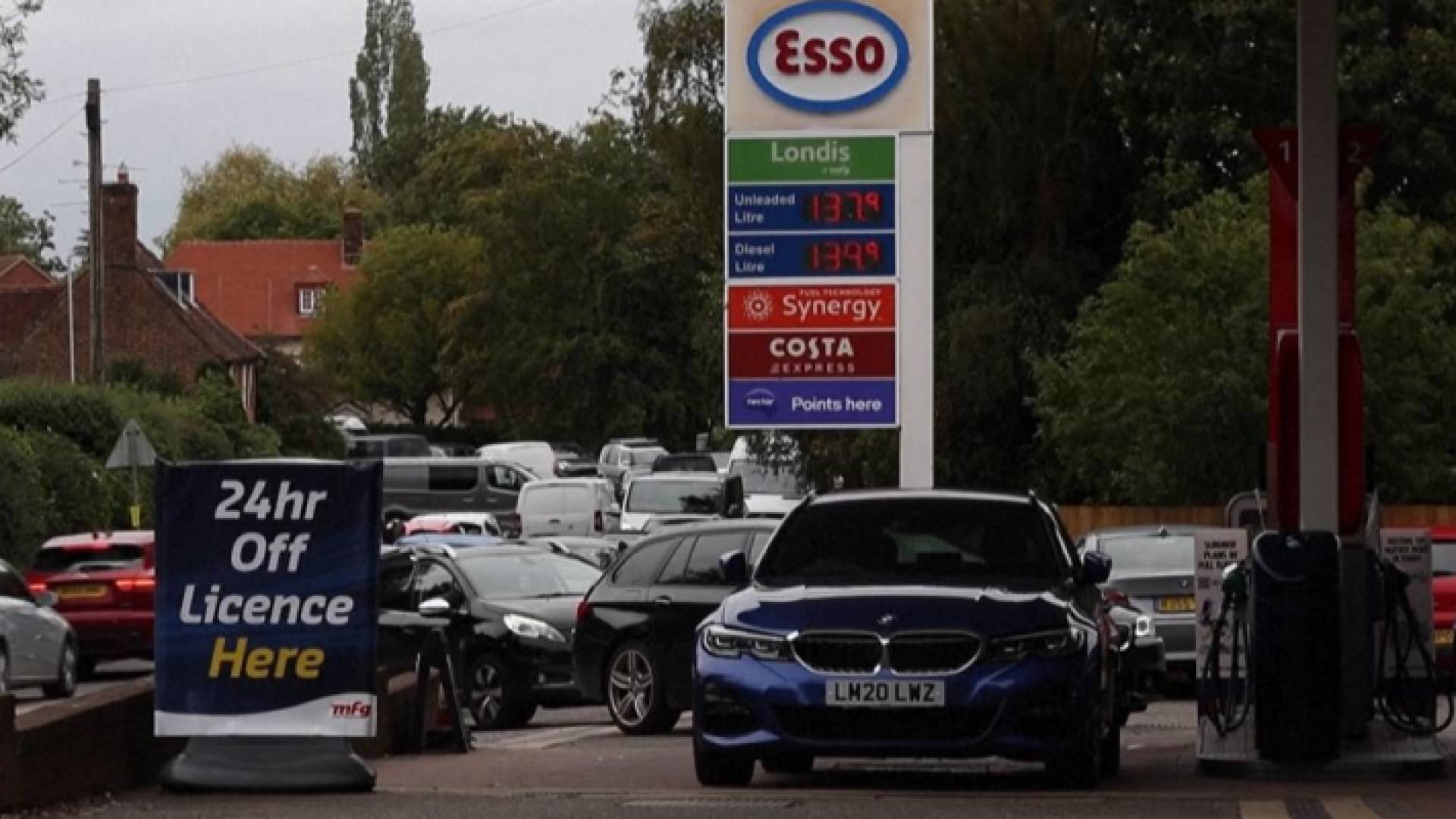 طوابير أمام محطات الوقود في المملكة المتحدة